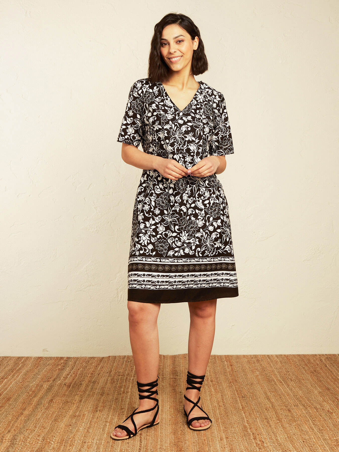 Kleid aus bedruckter Baumwolle image number 0