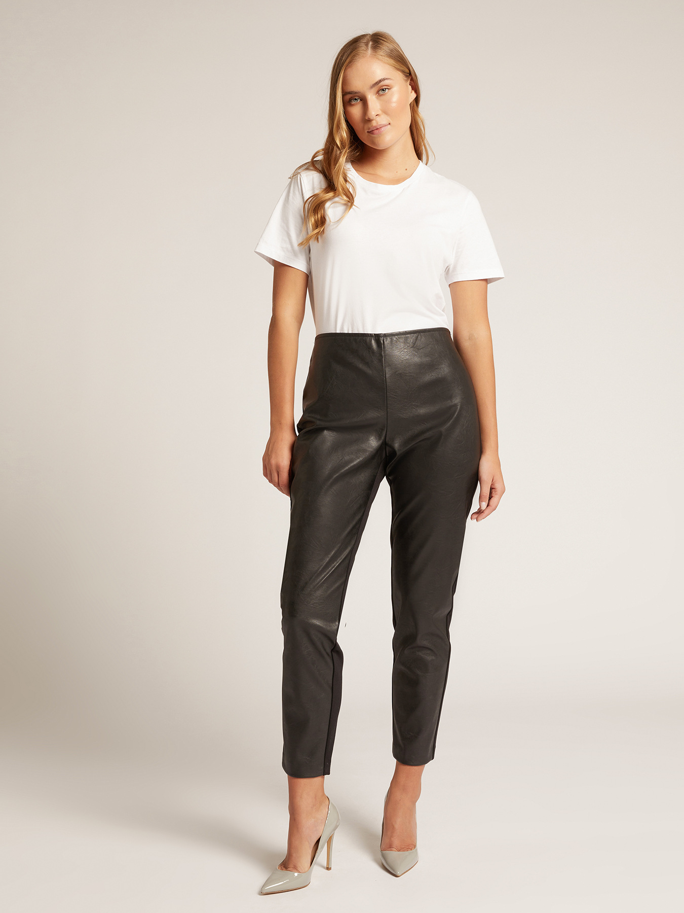 Pantaloni skinny in similpelle image number 2