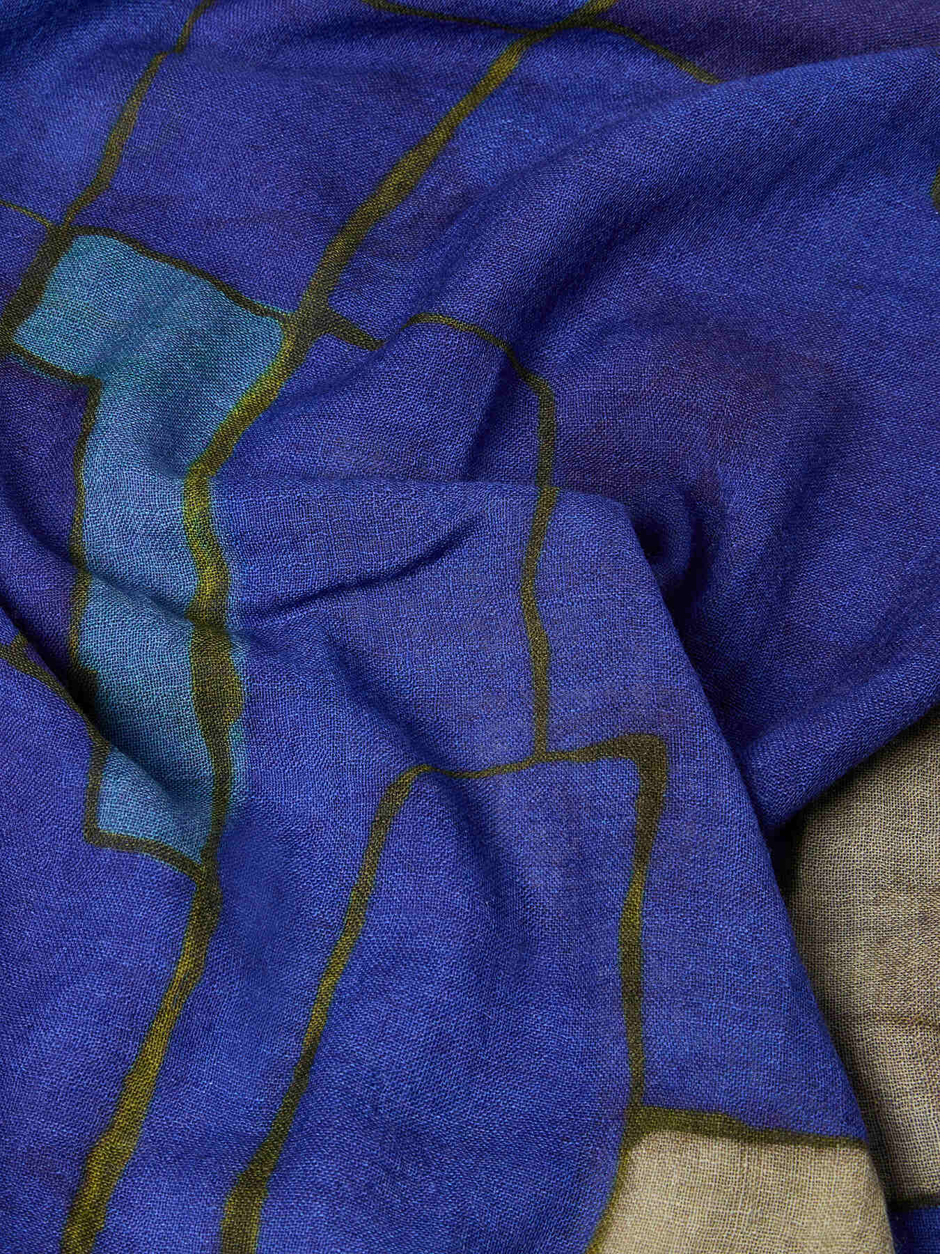 Printed scarf in wool and silk image number 1