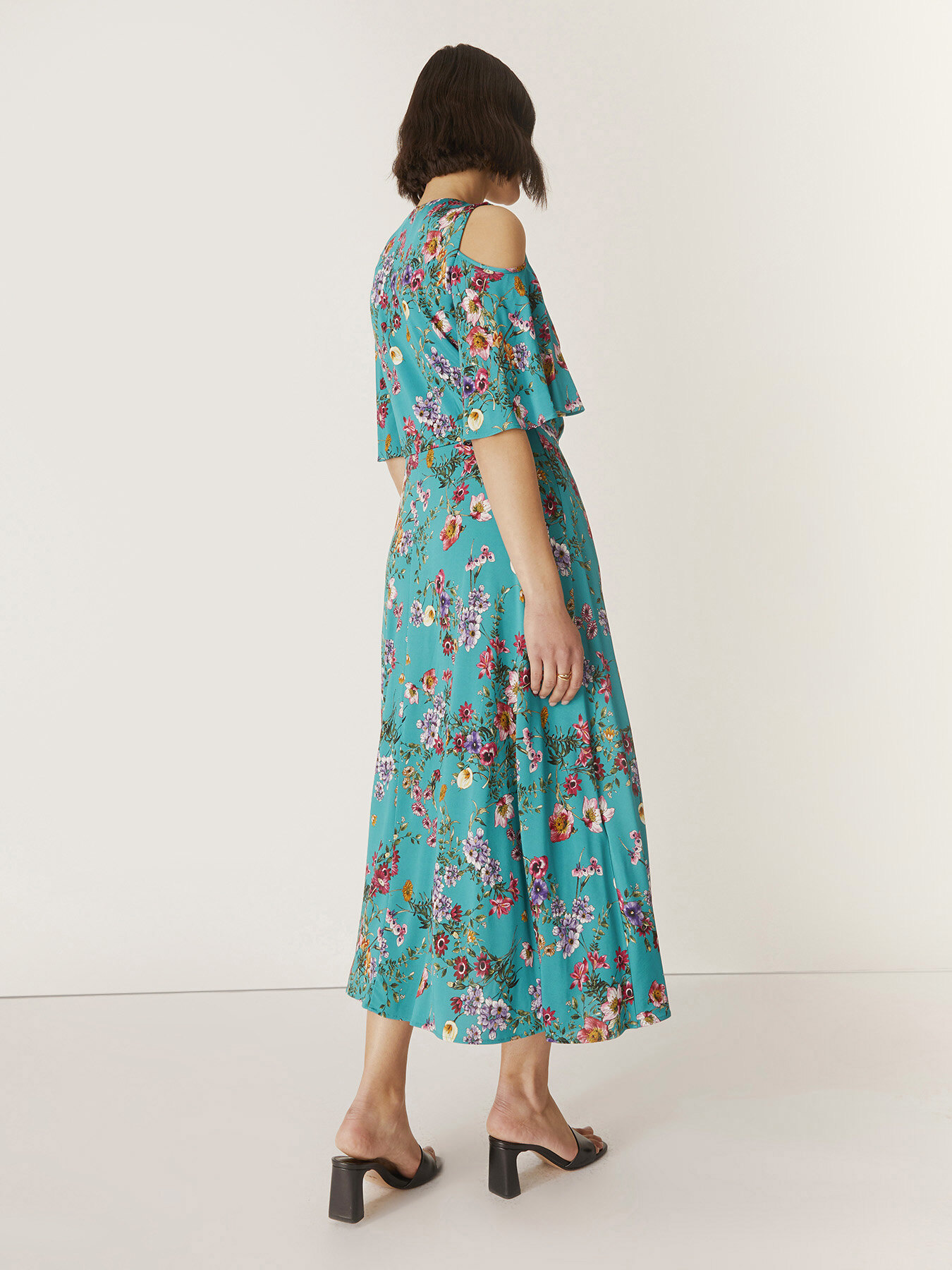 Vestido estampado cut out image number 1