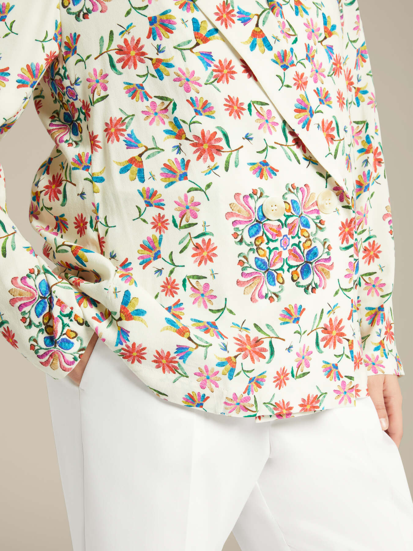 ECOVERO&trade; viscose jacket image number 4