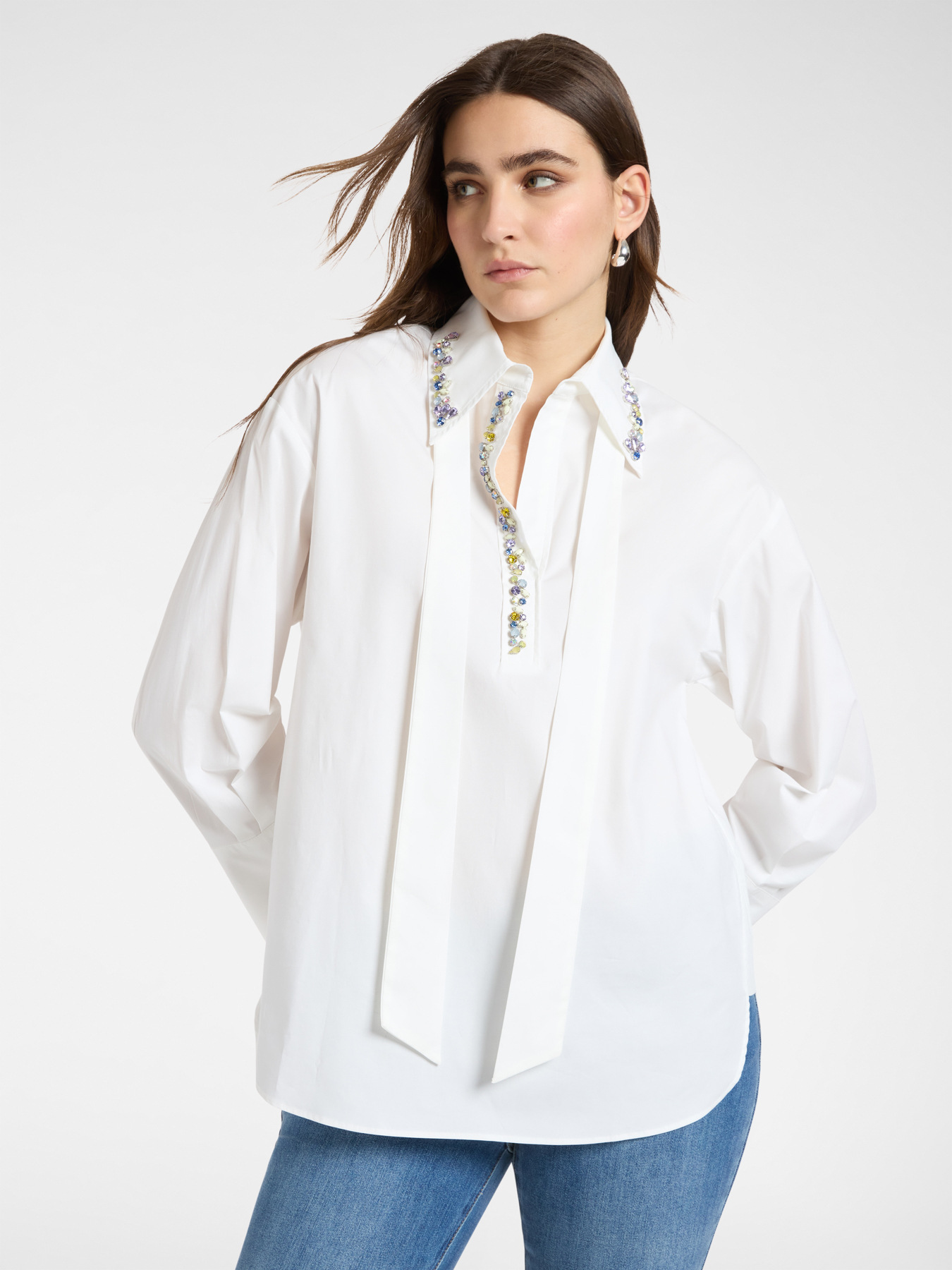 Camisa em popeline com cristais image number 0