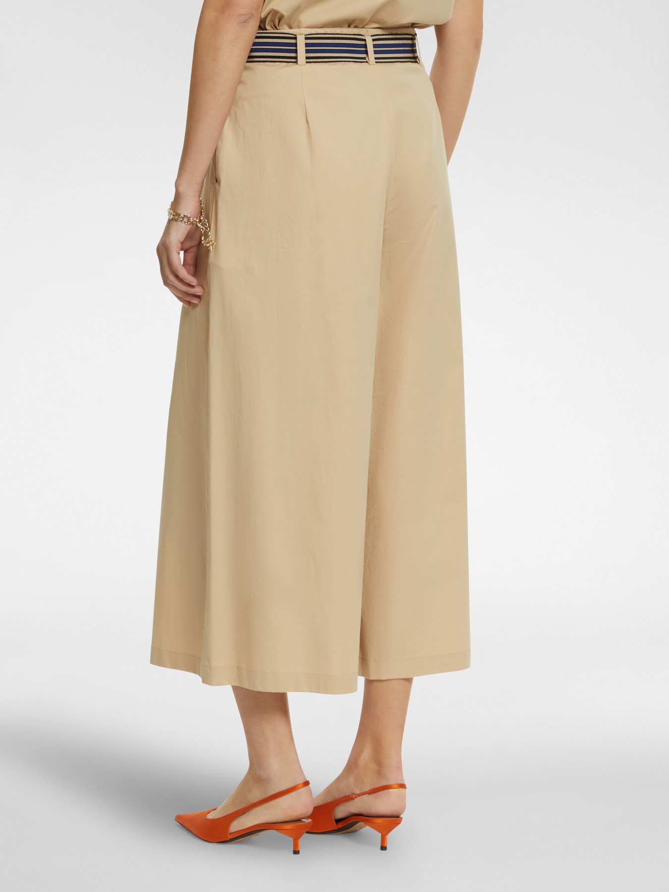 Loose trousers with striped belt image number 1