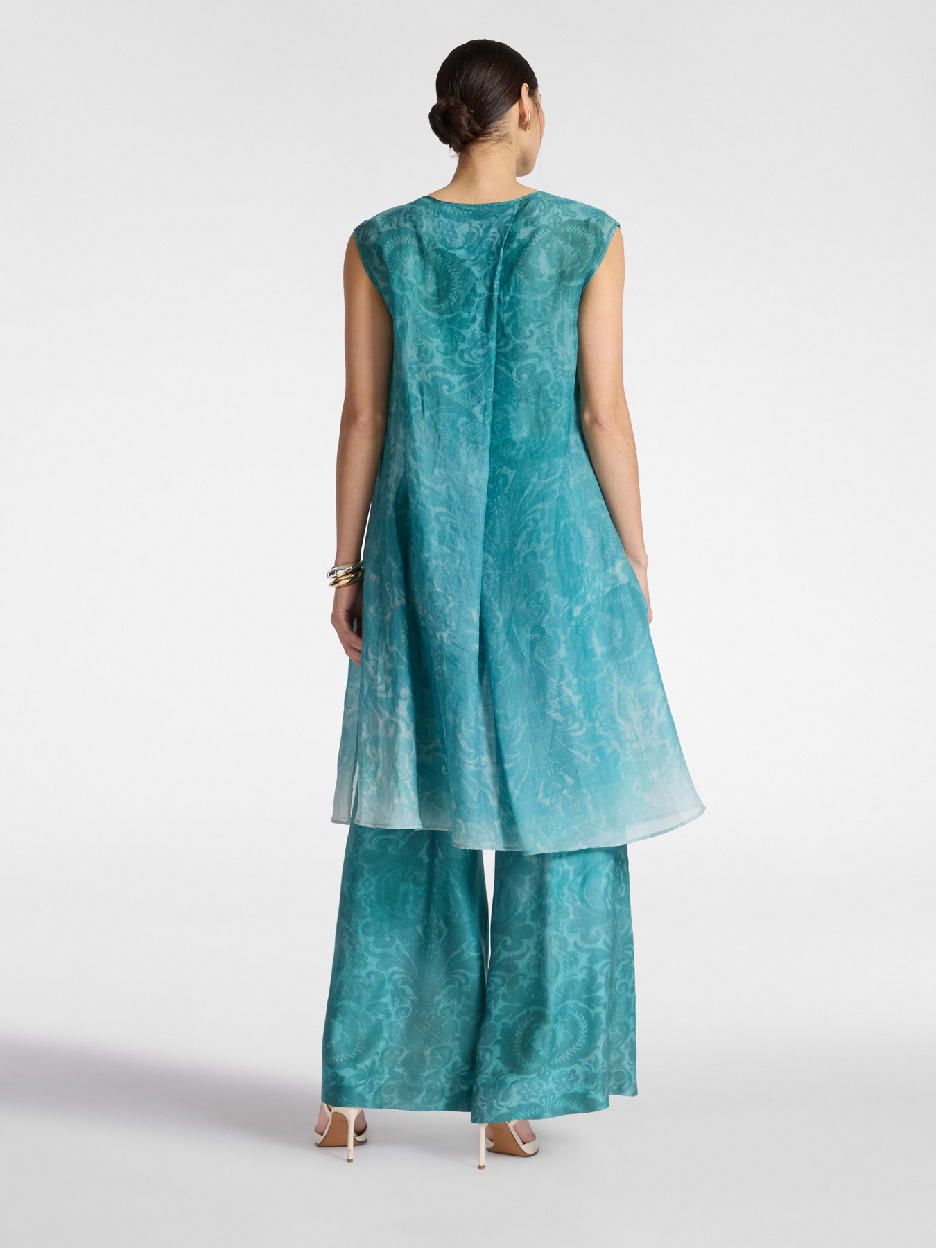 Blusa lunga stampata image number 1