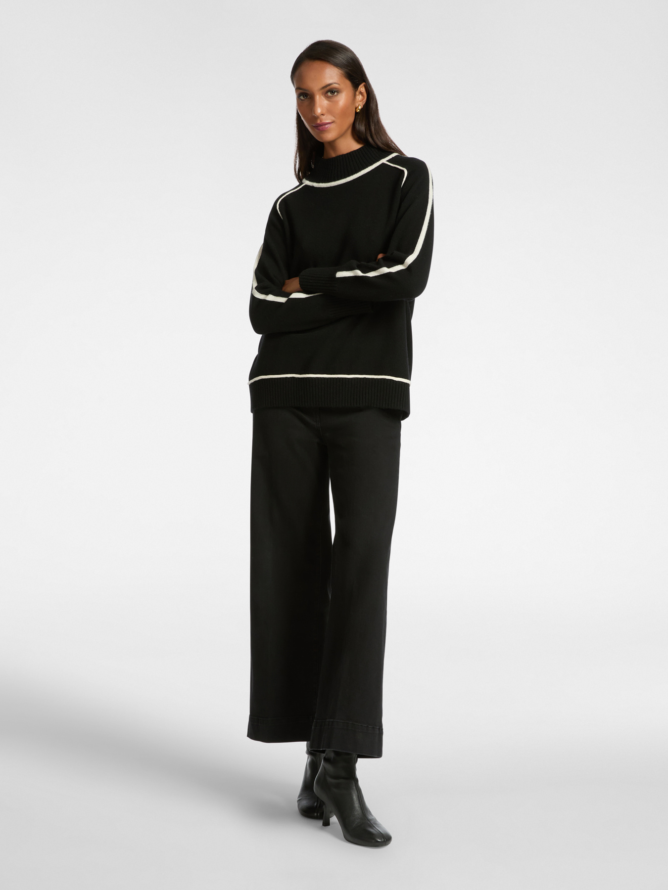 Pull en laine avec bords contrast&eacute;s image number 3