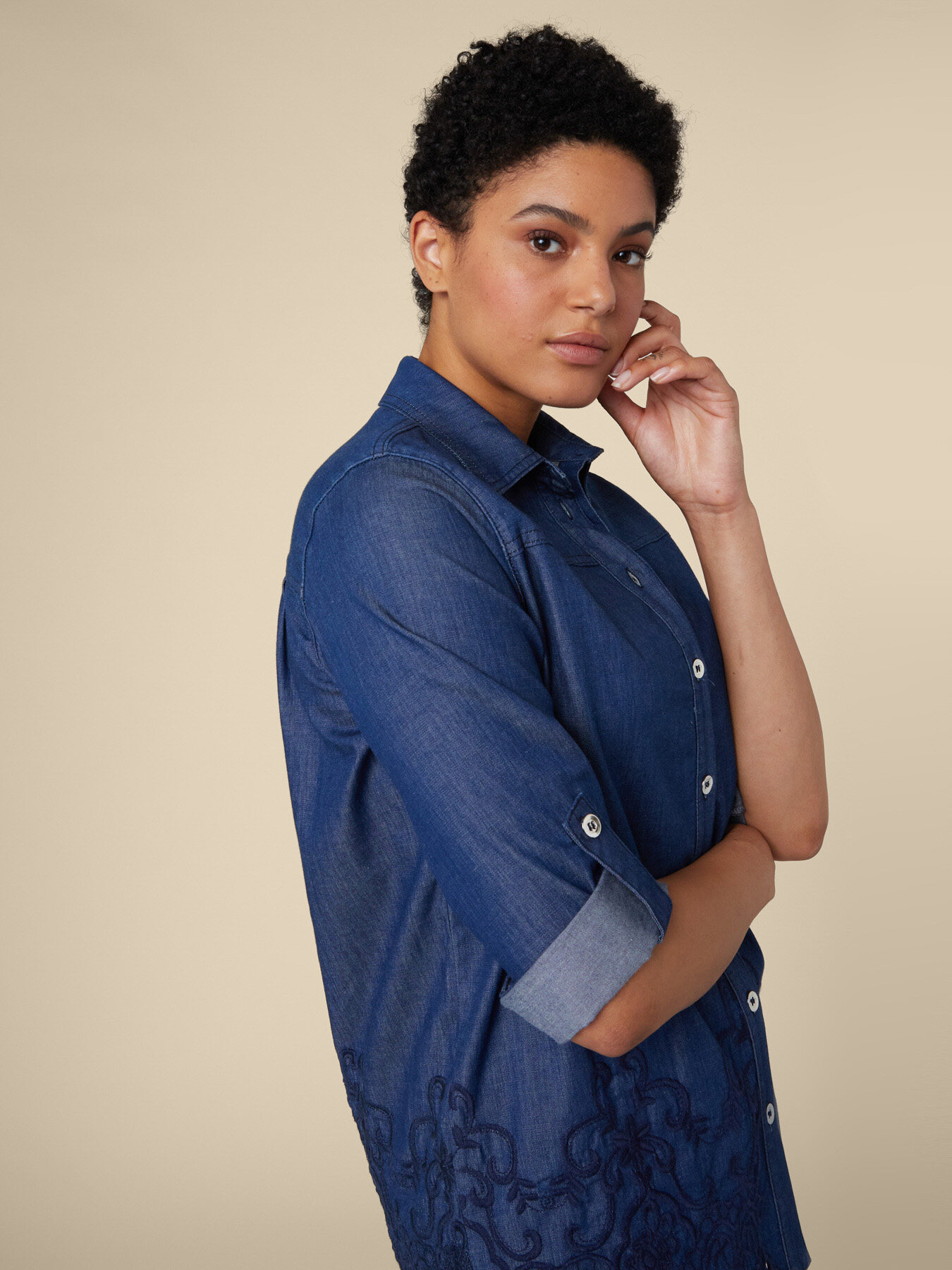 BESTICKTE DENIM-HEMDBLUSE image number 4