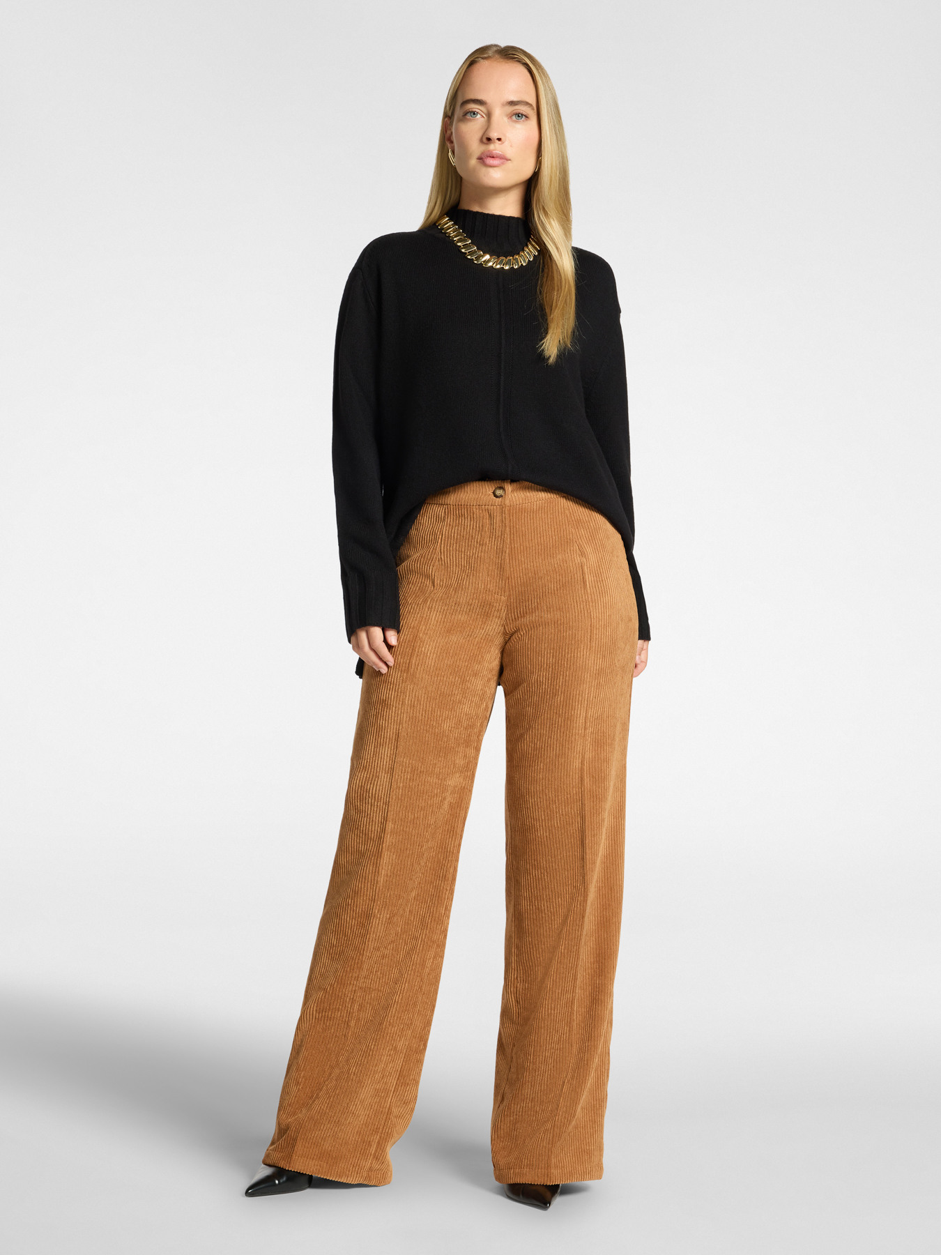 Pantalon palazzo en velours c&ocirc;tel&eacute; image number 0