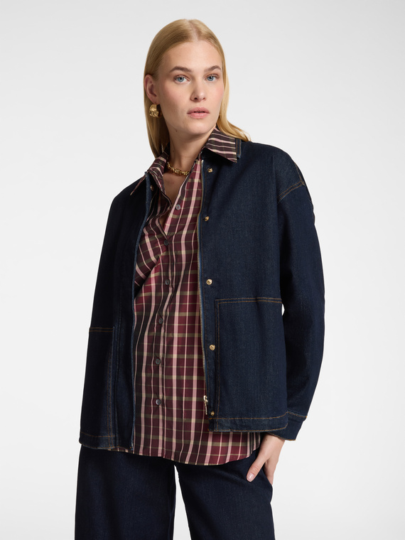 Chaqueta desestructurada en denim