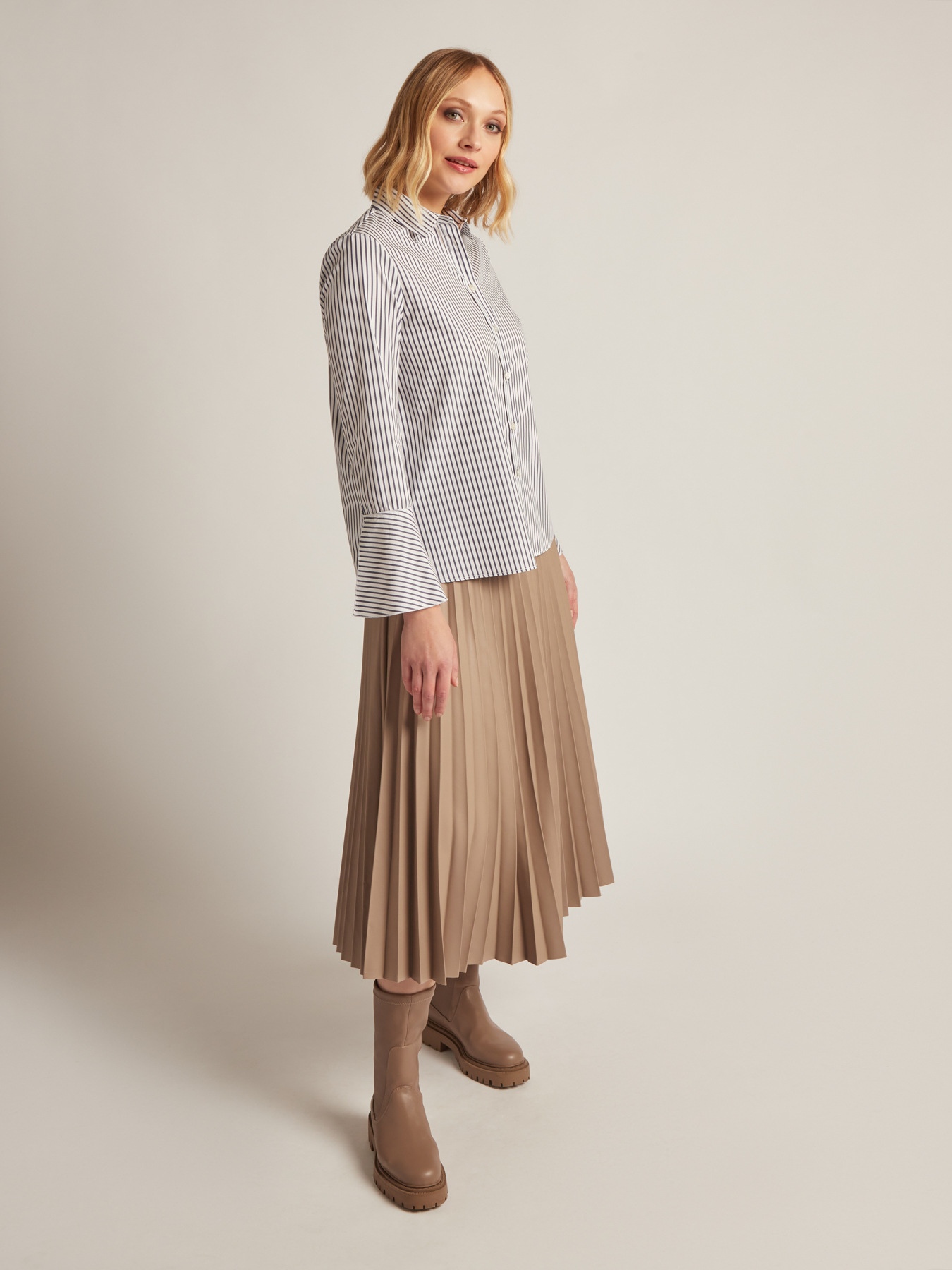 Camicia a righe con maniche svasate image number 0