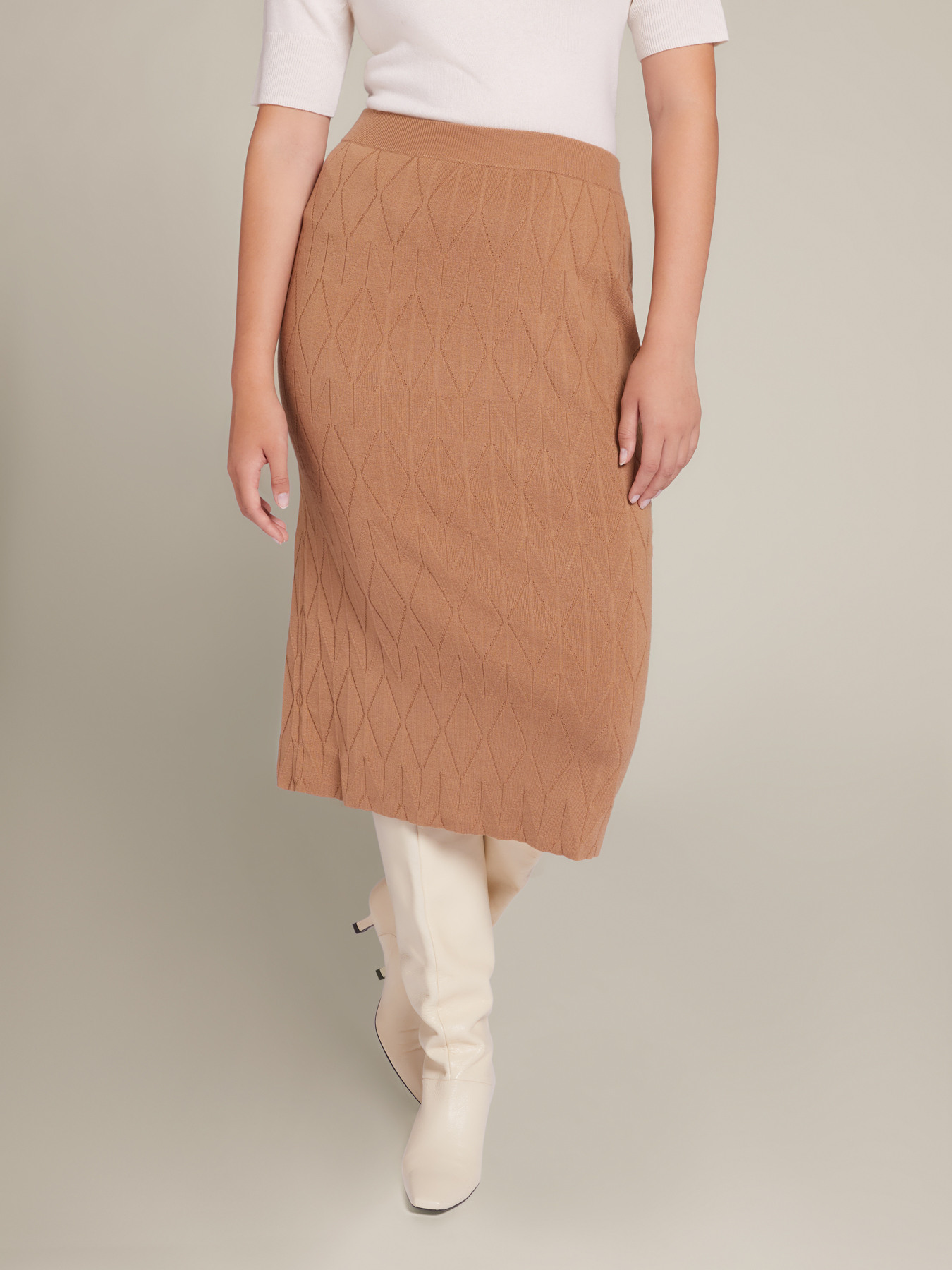 Jupe en maille travaill&eacute;e image number 2