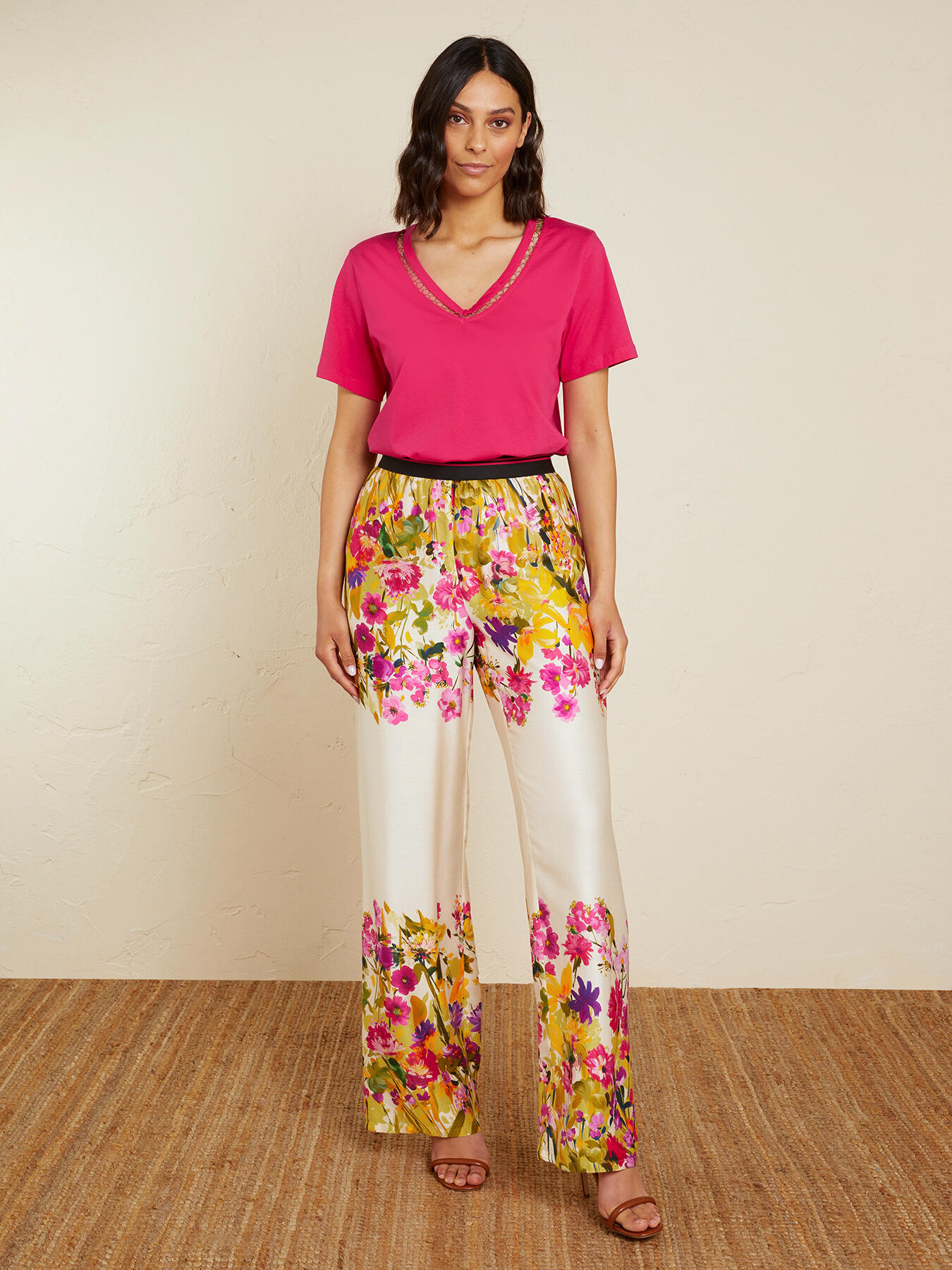 T-Shirt mit Rundausschnitt mit Lochmuster image number 0