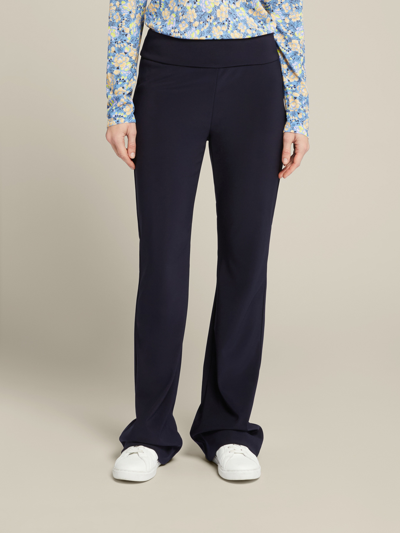 Flared trousers image number 2