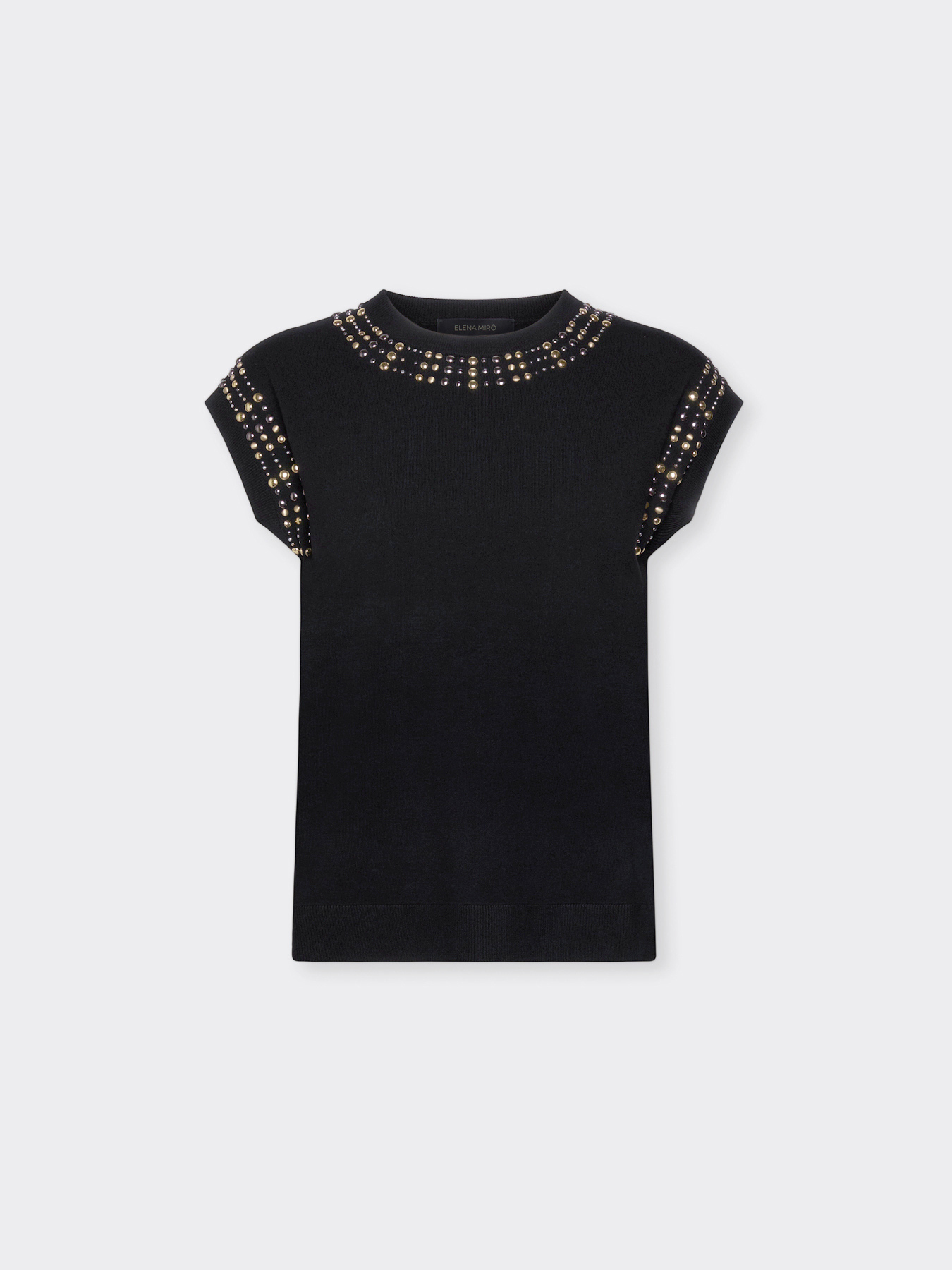Short-sleeved shirt with studs image number 4