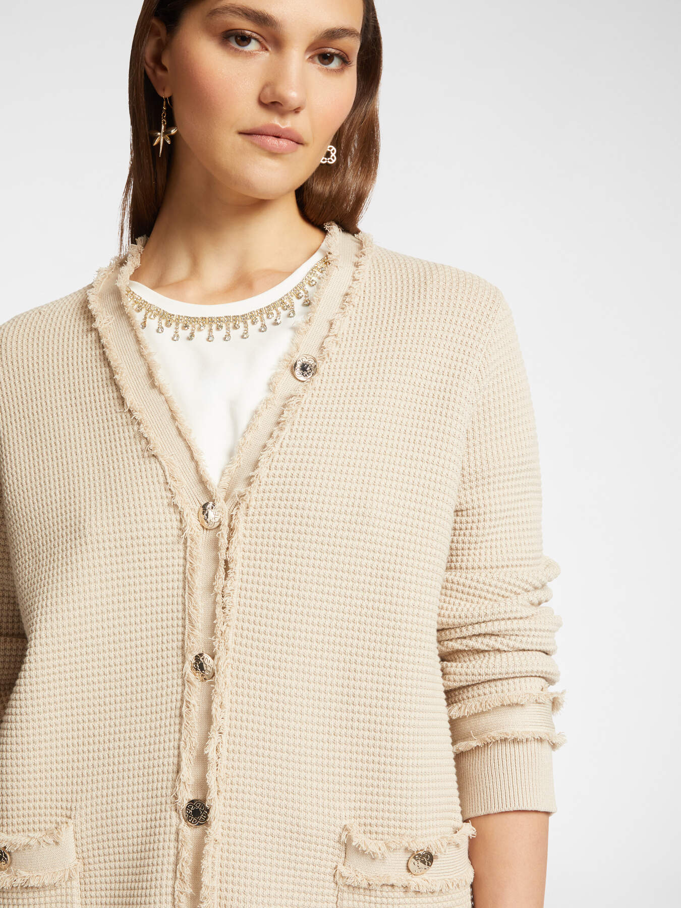 Cardigan lungo con frange e bottoni image number 3