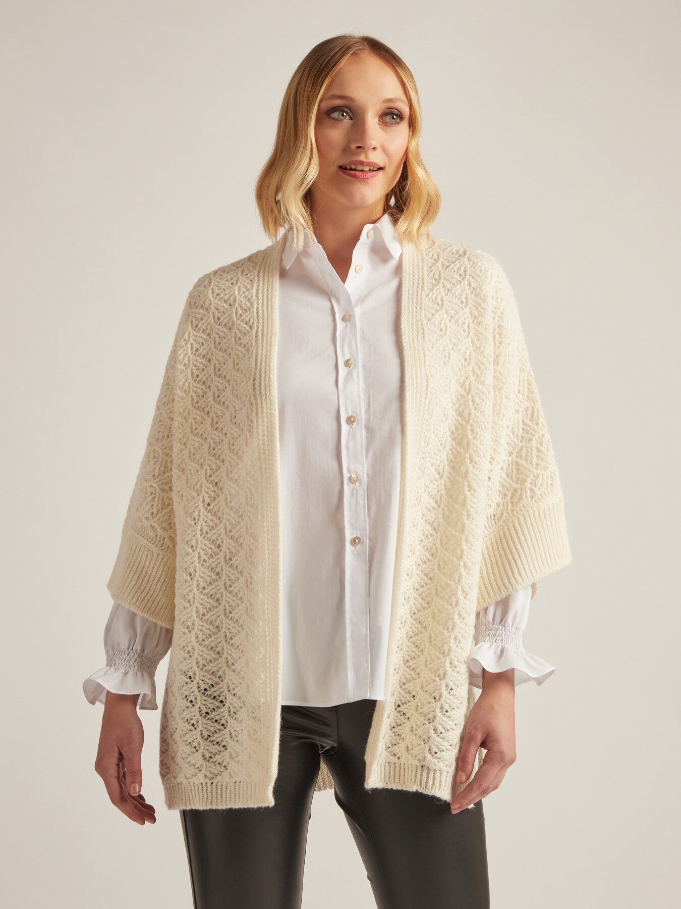 CAPA PUNTO DE ENCAJE EN MEZCLA DE ALPACA image number 2