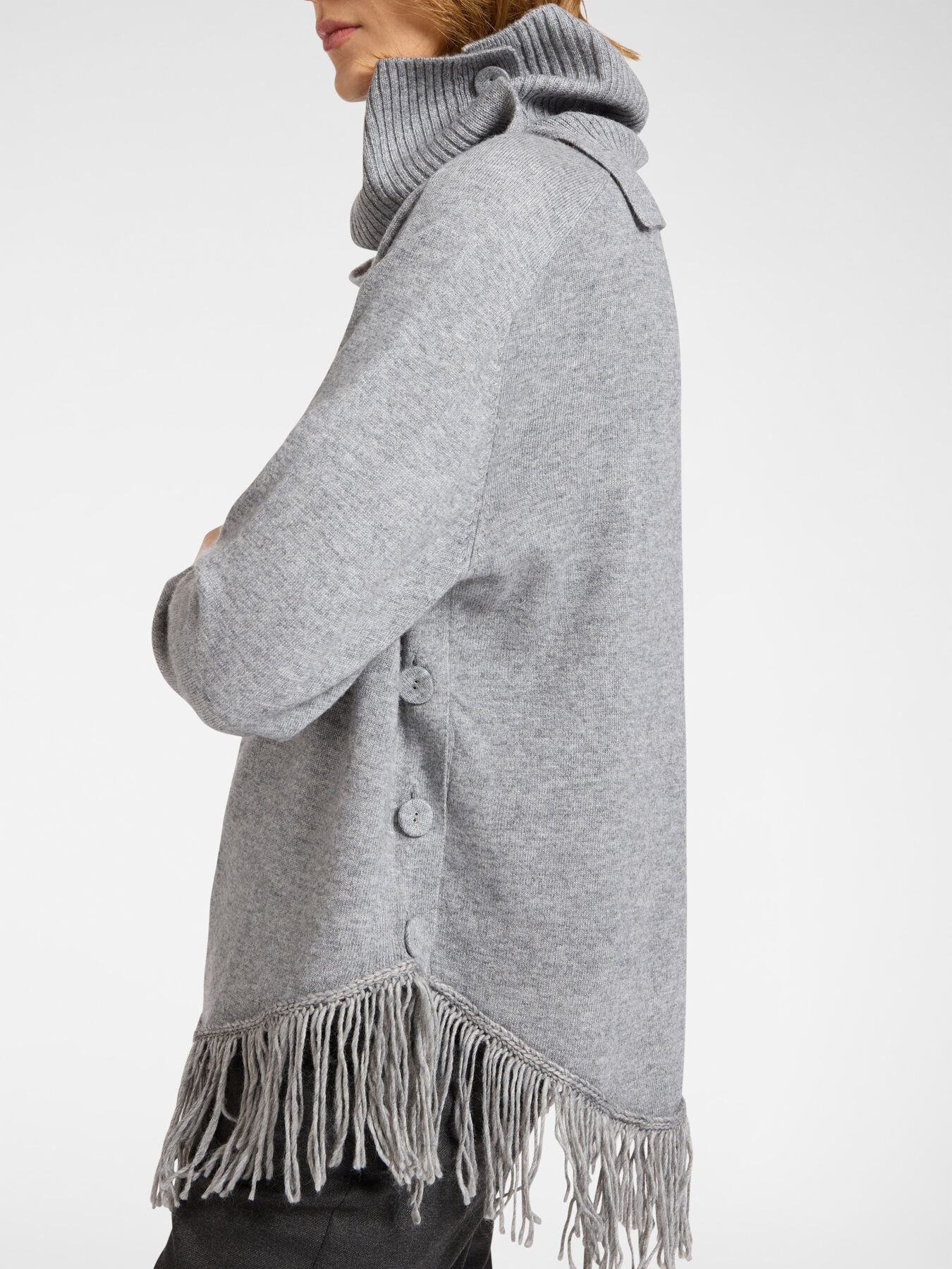Pullover mit Fransen und abnehmbarem Kragen image number 3