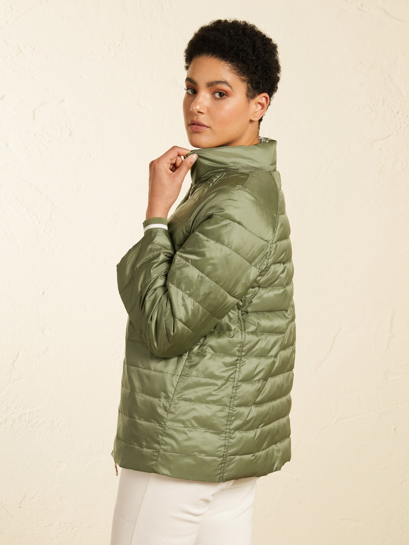 Lightweight reversible jacket image number 1