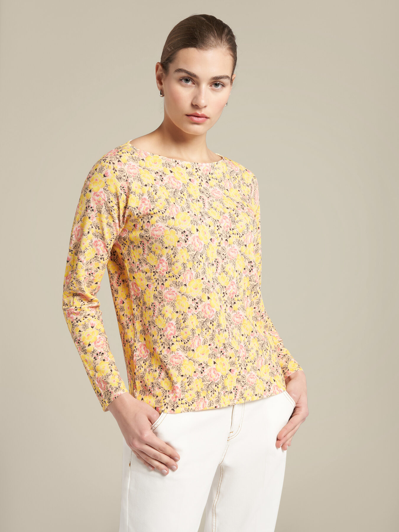 Pullover mit Blumenmuster image number 0