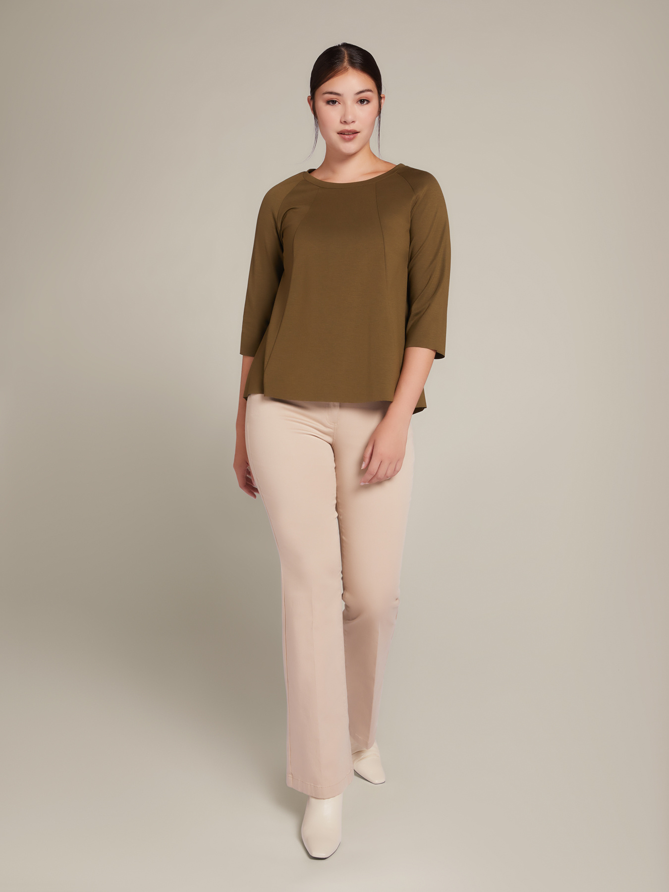 T-shirt with boat neck image number 2