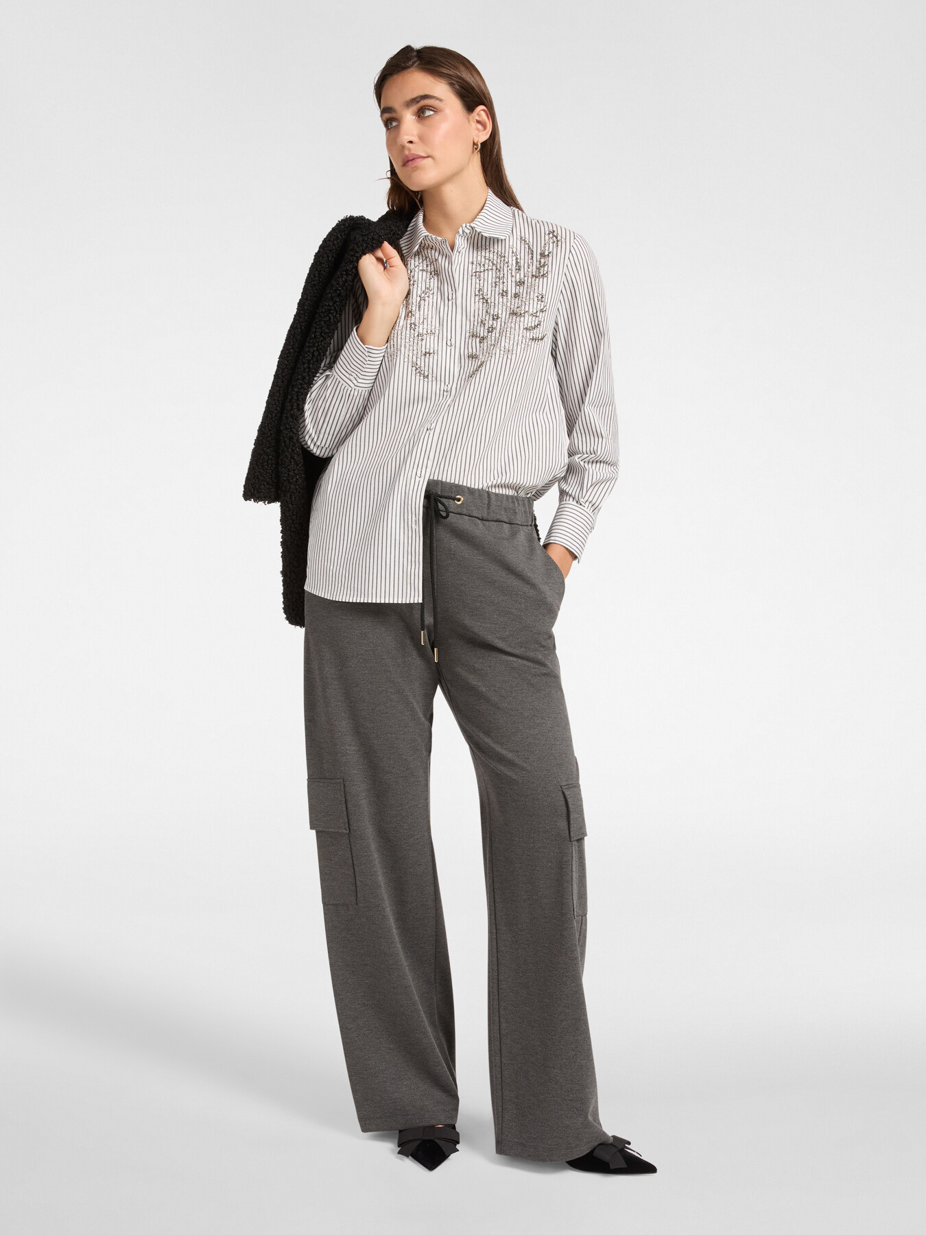 Camisa de rayas con bordado a mano image number 2