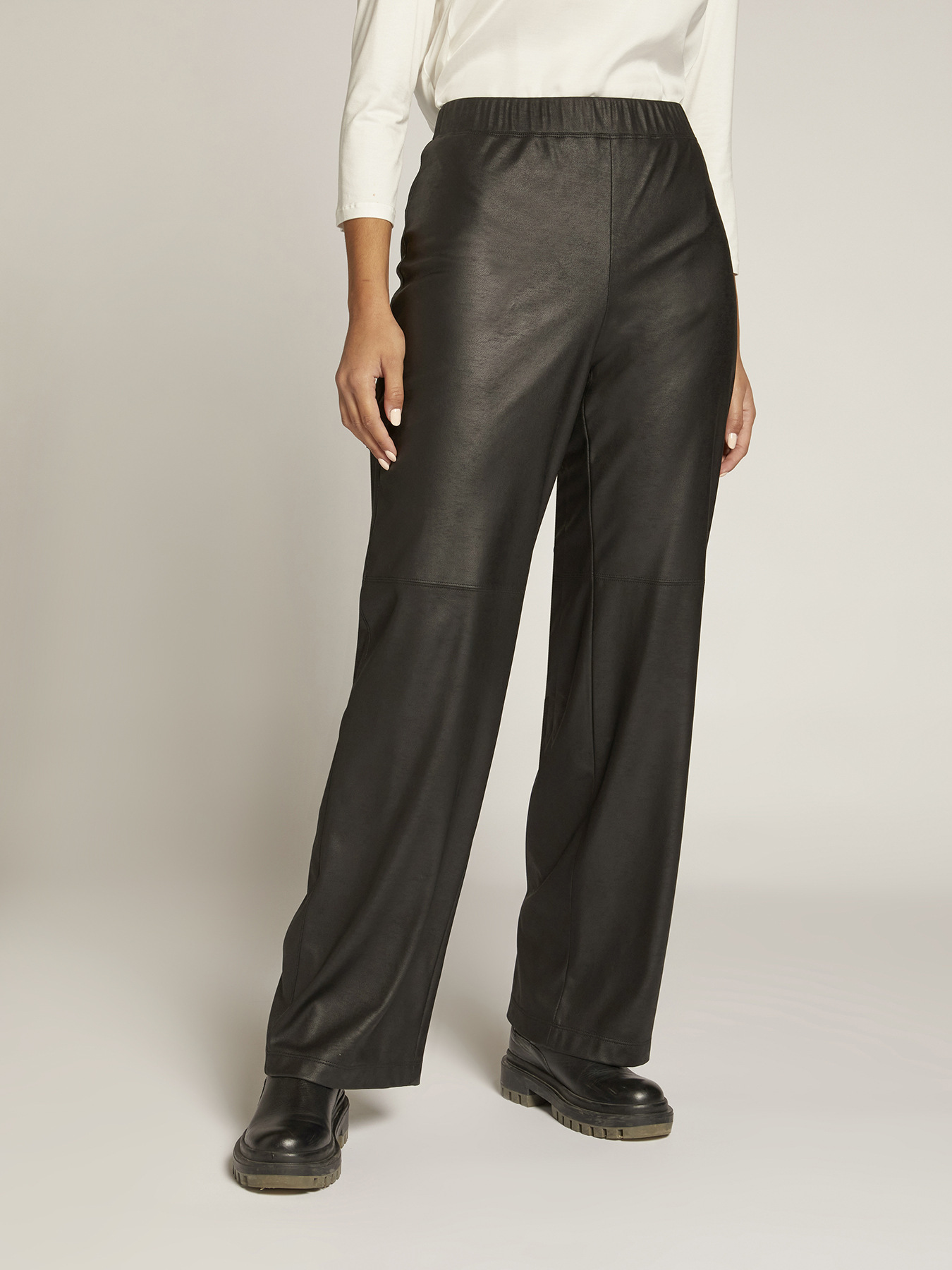 FAUX SUEDE STRETCH PANT TROUSERS image number 3