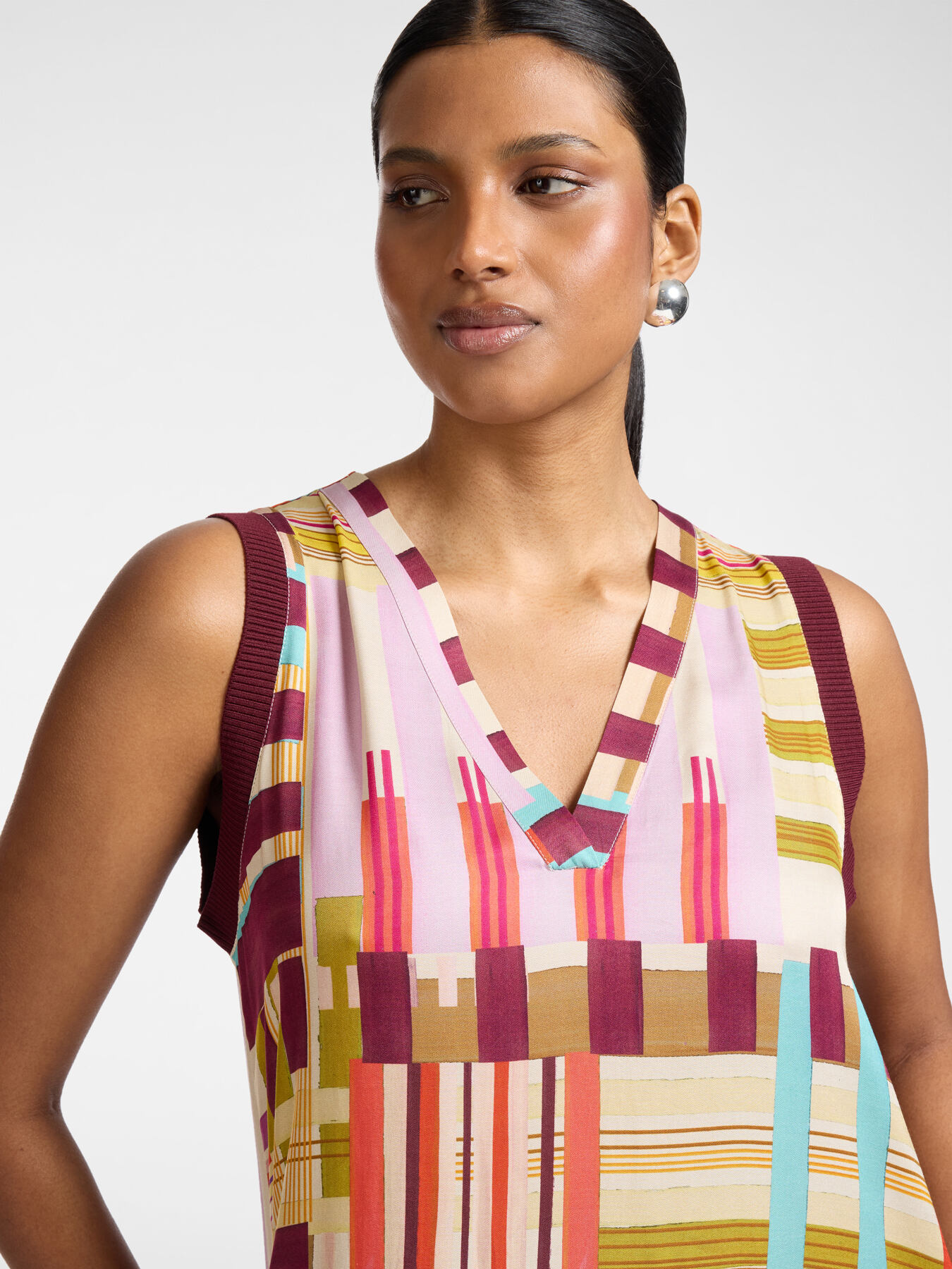 Long printed satin dress image number 3