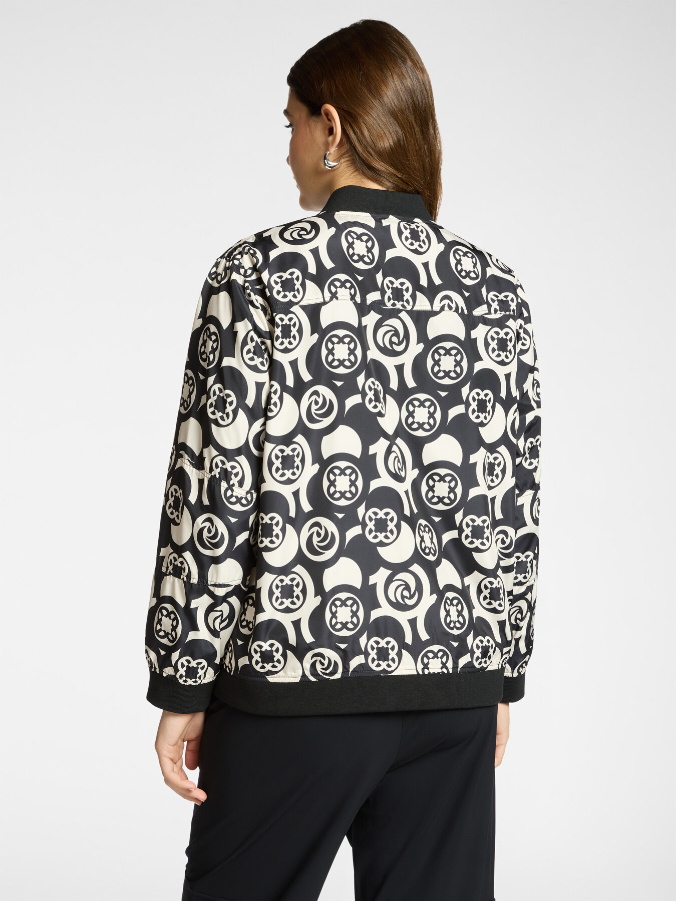 Jaqueta bomber com estampa Monogram image number 1