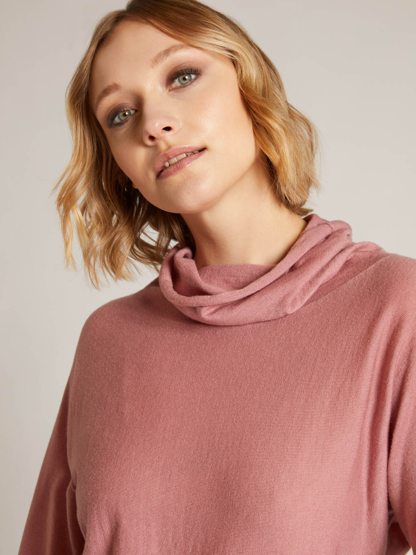 WOOL/VISCOSE KIMONO SWEATER WITH SOFT NECK image number 3