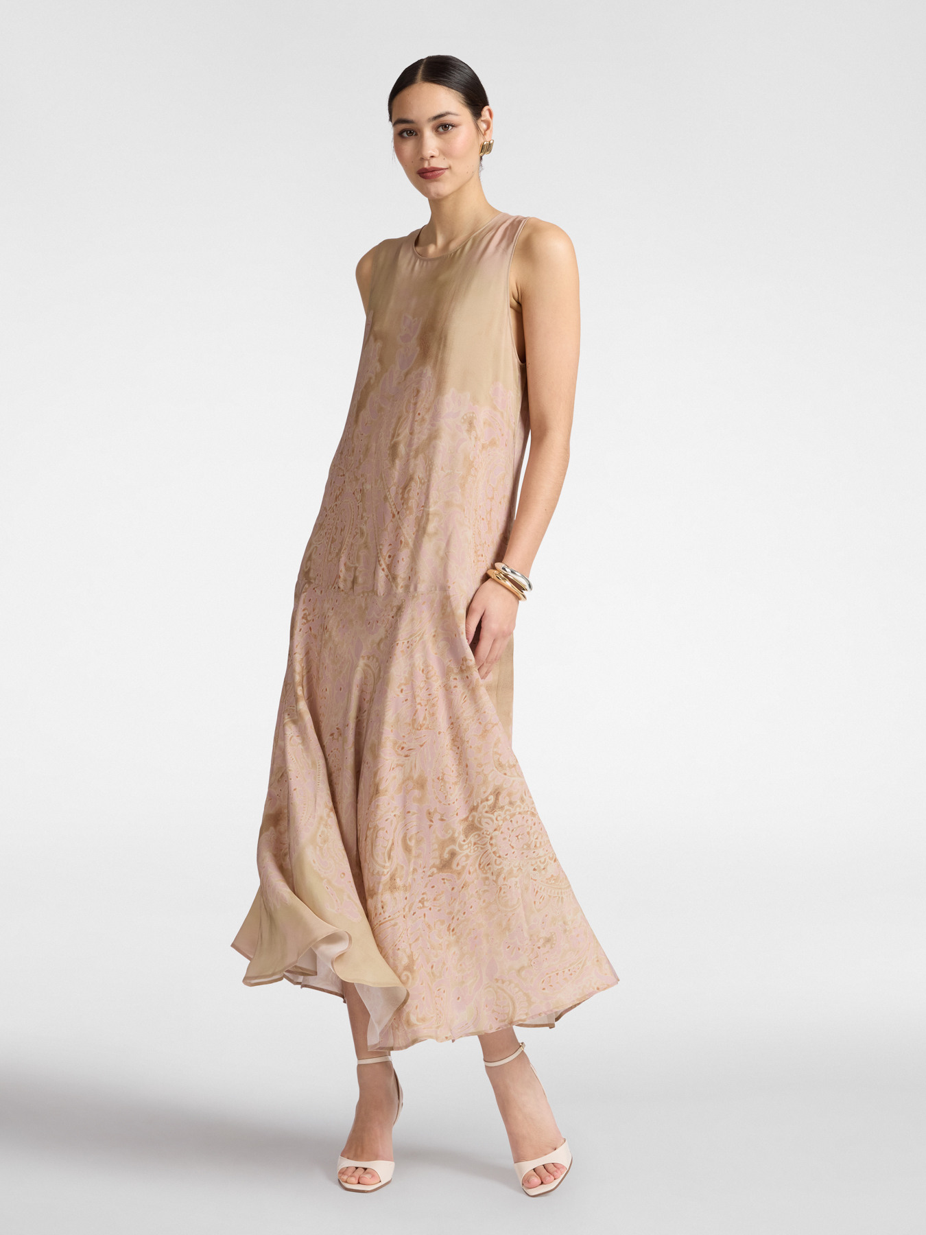 Long printed dress image number 2