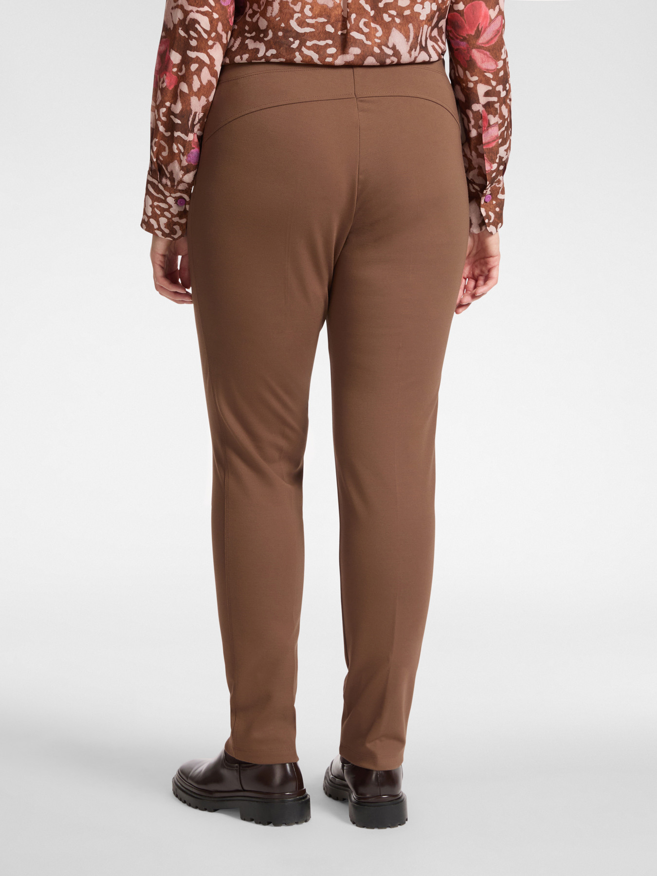 Pantalon slim en point milanais image number 1