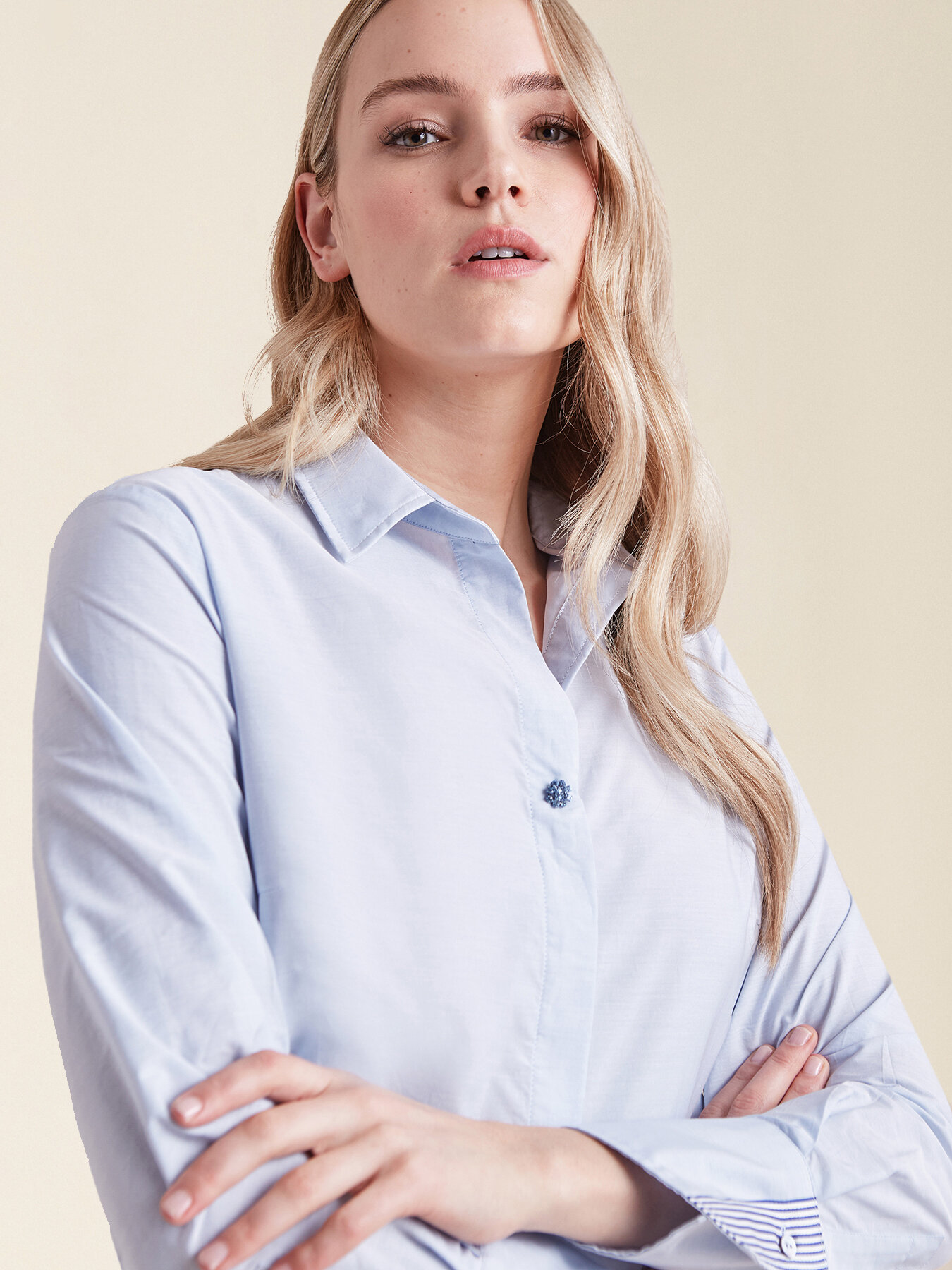 Shirt with striped trims image number 0