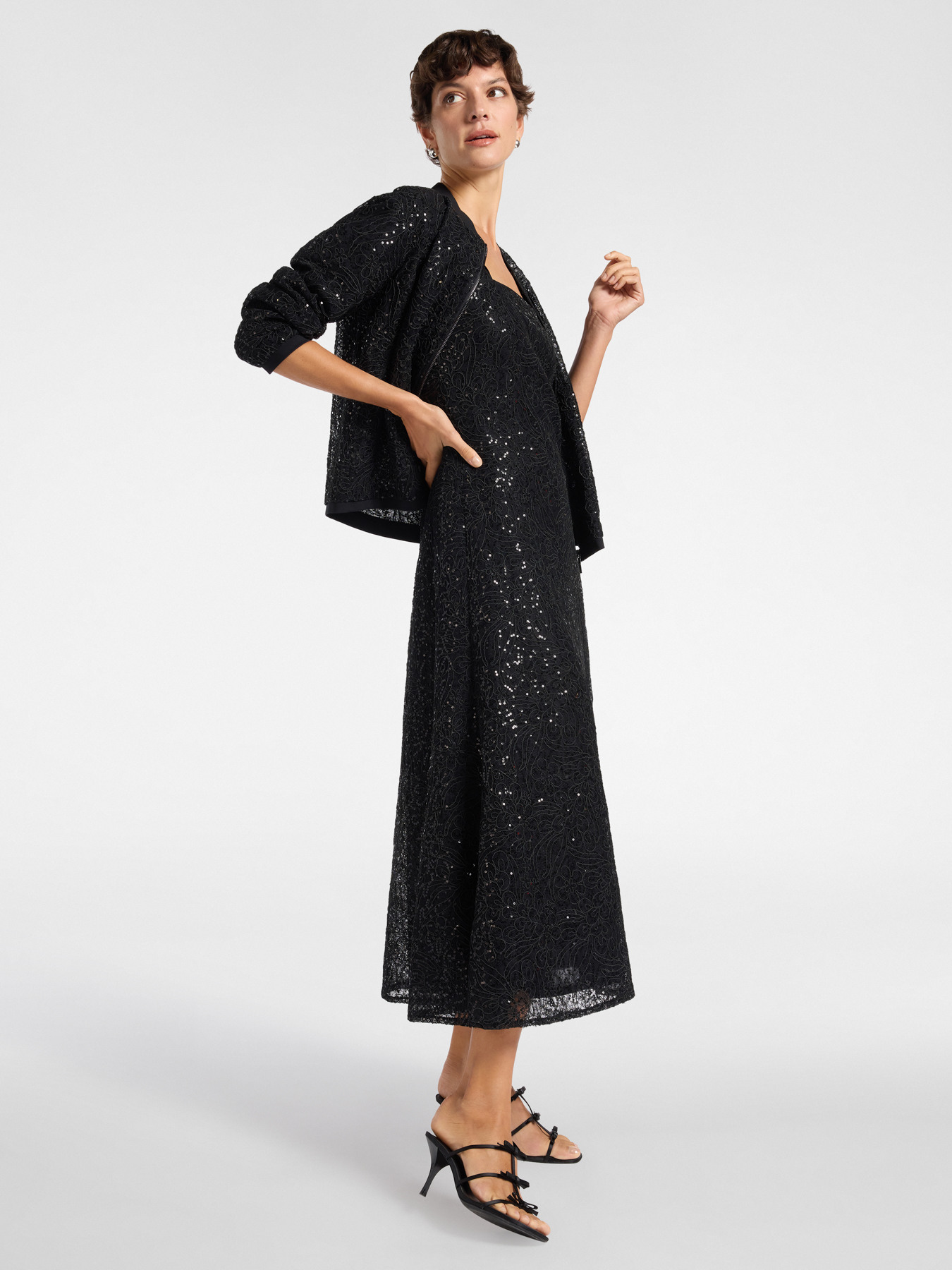 Blouson aviateur en dentelle et sequins image number 2