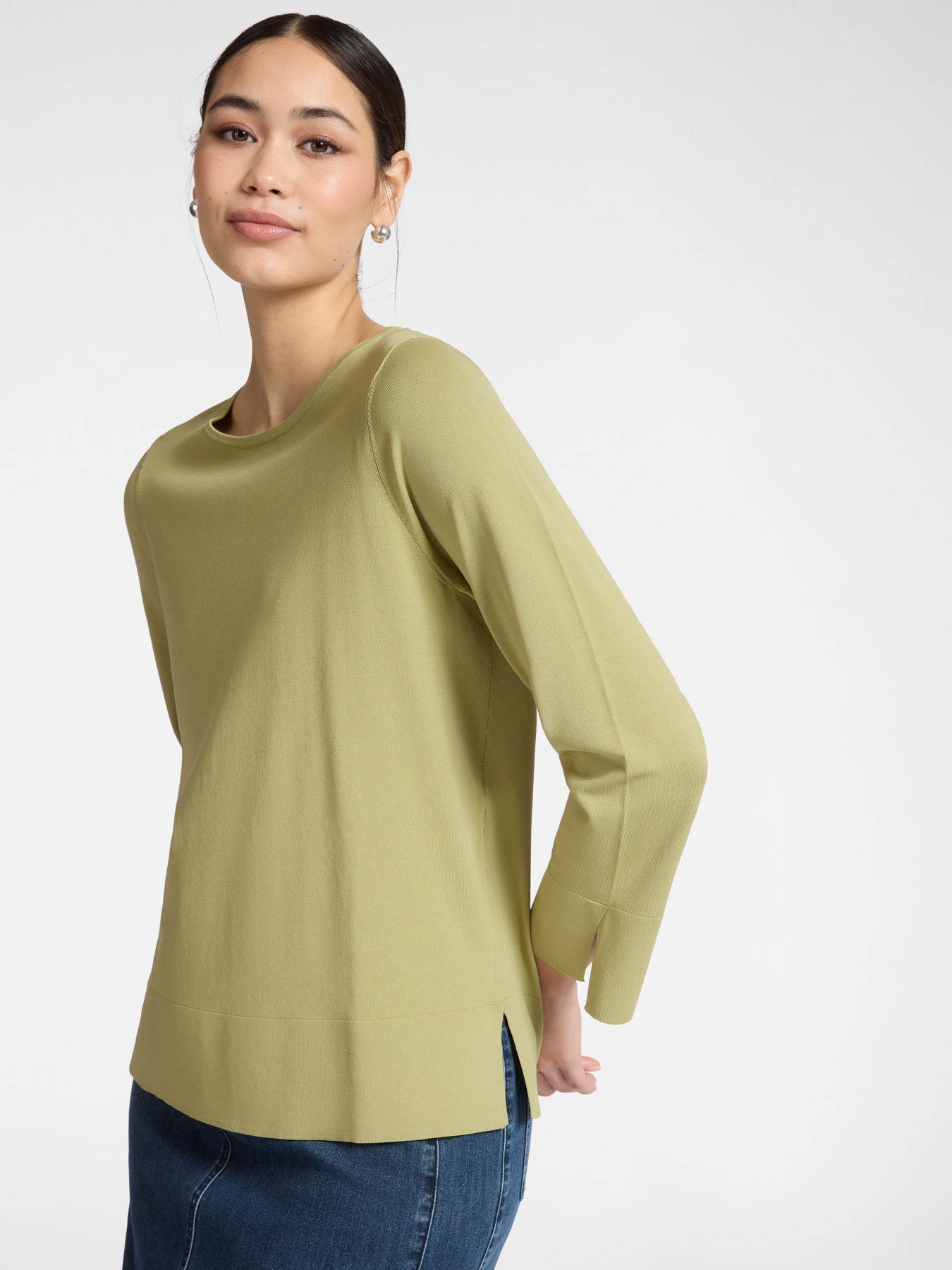 Plain dyed viscose blend top image number 3