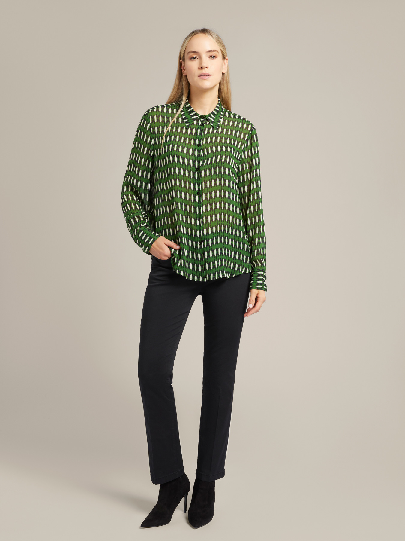 Camisa com estampado geom&eacute;trico image number 3