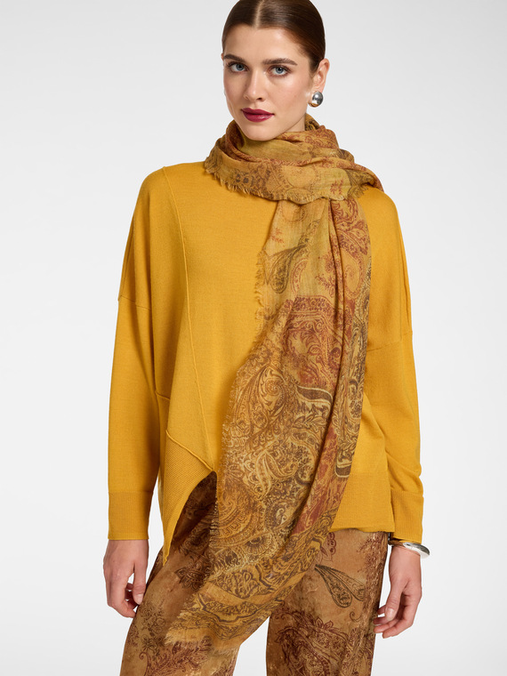 Long printed scarf