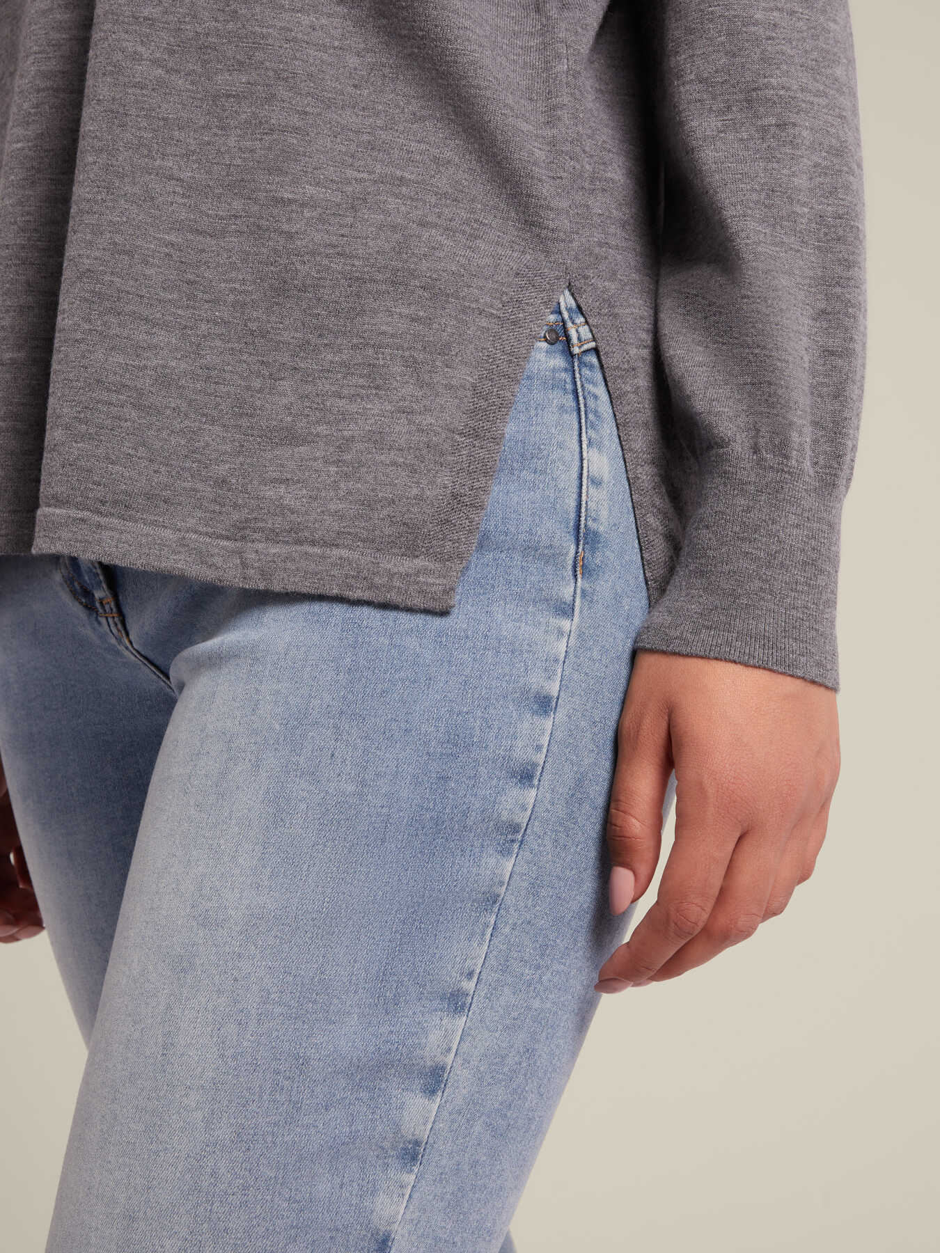 Jersey de pico en lana sostenible image number 2