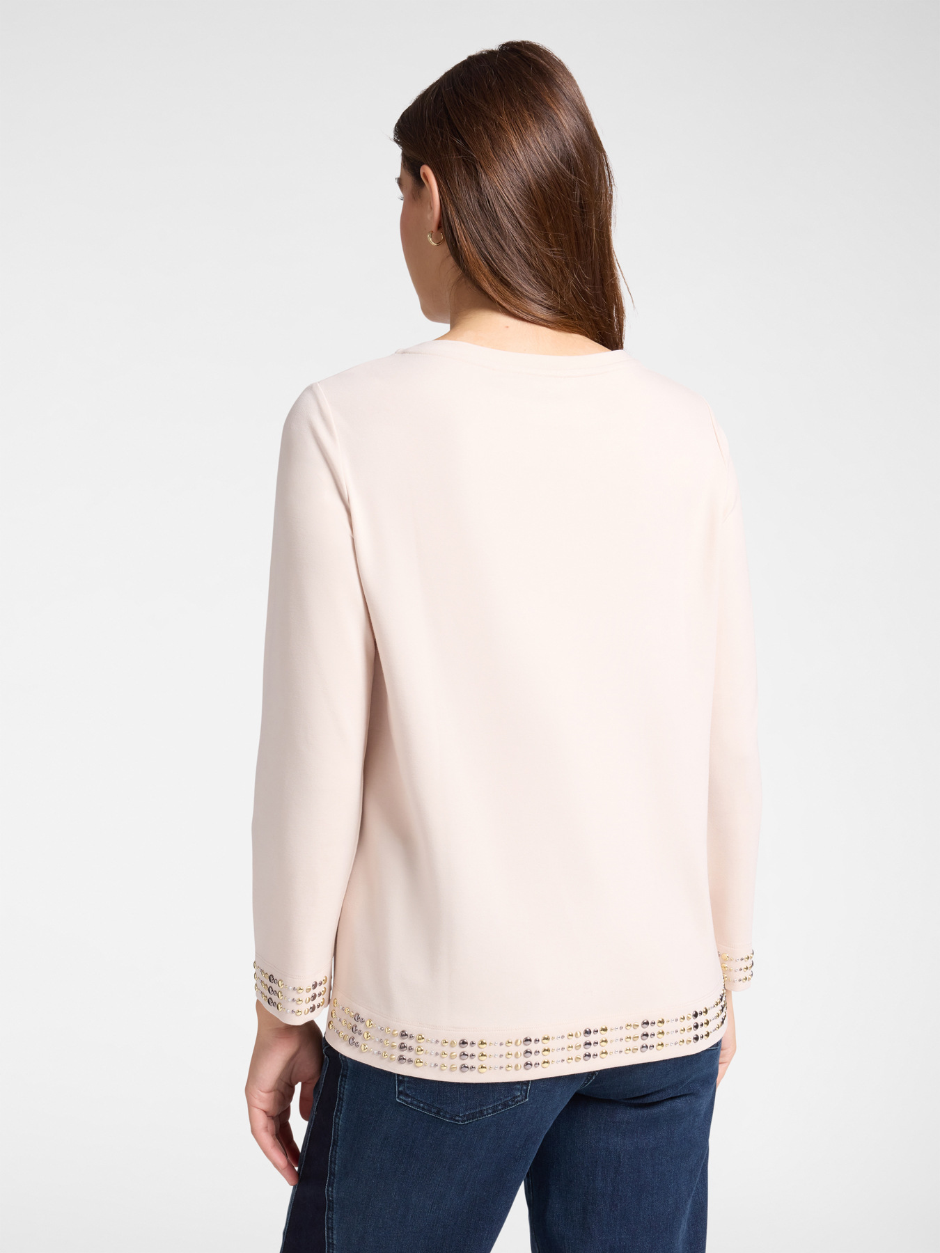 camiseta con tachuelas image number 1