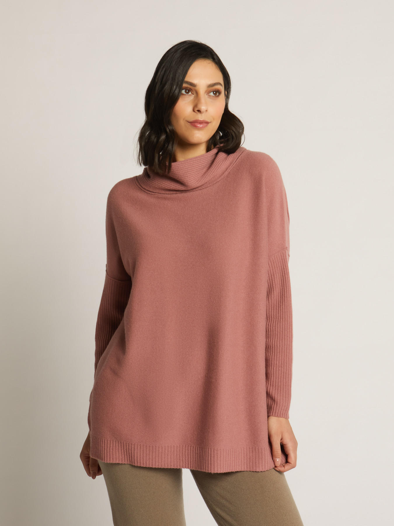 Pull &agrave; col boule image number 2