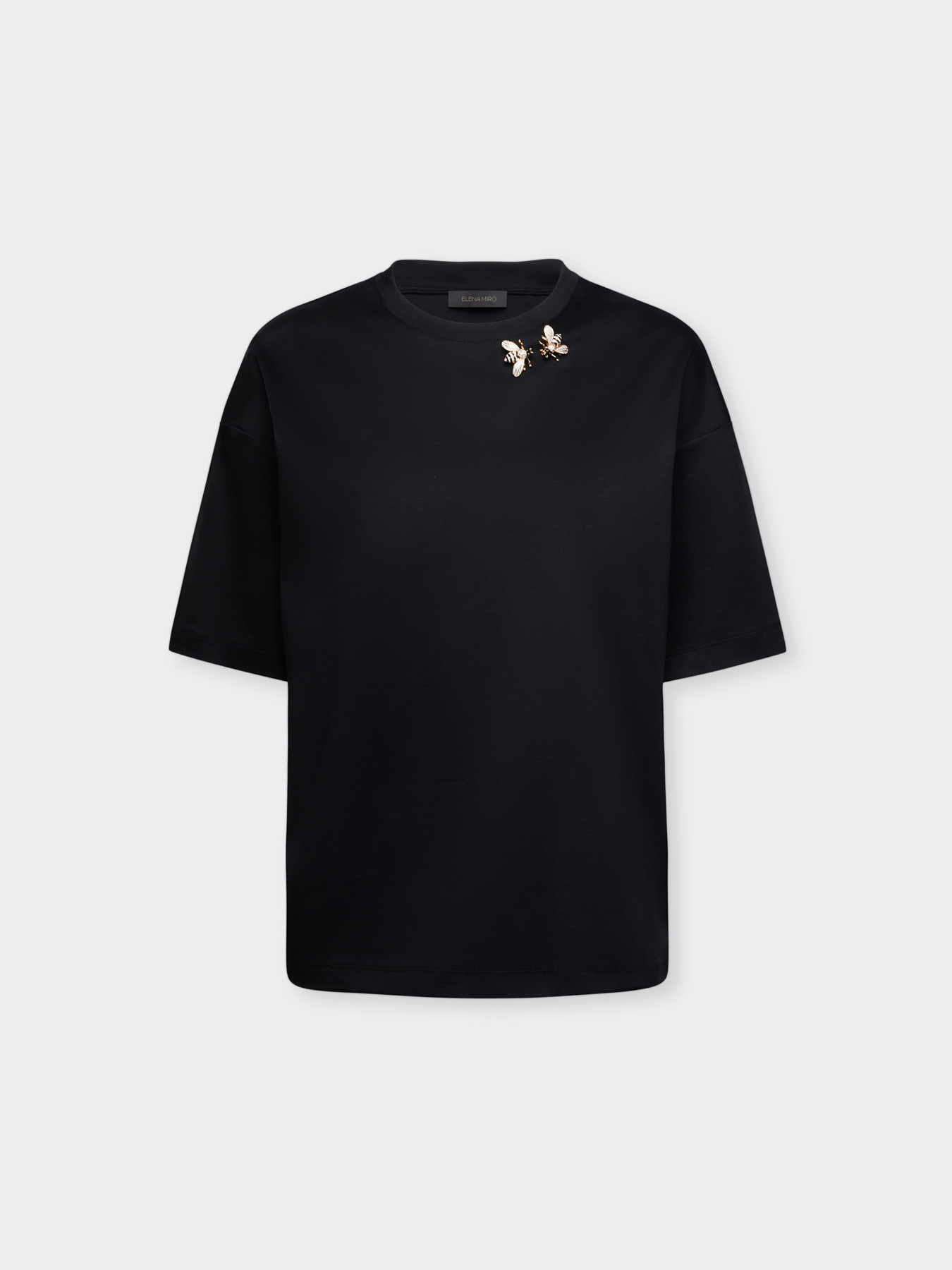 Camiseta com aplica&ccedil;&otilde;es image number 4