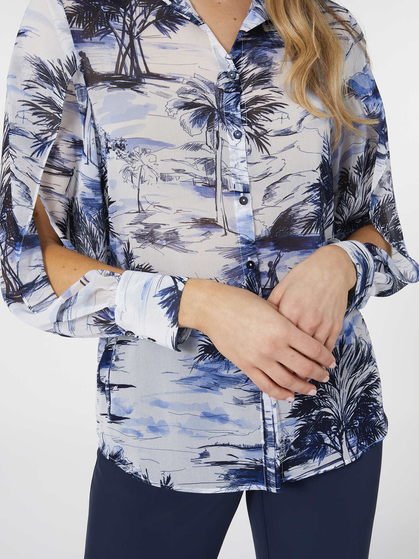 Printed shirt with slits on sleeves image number 4