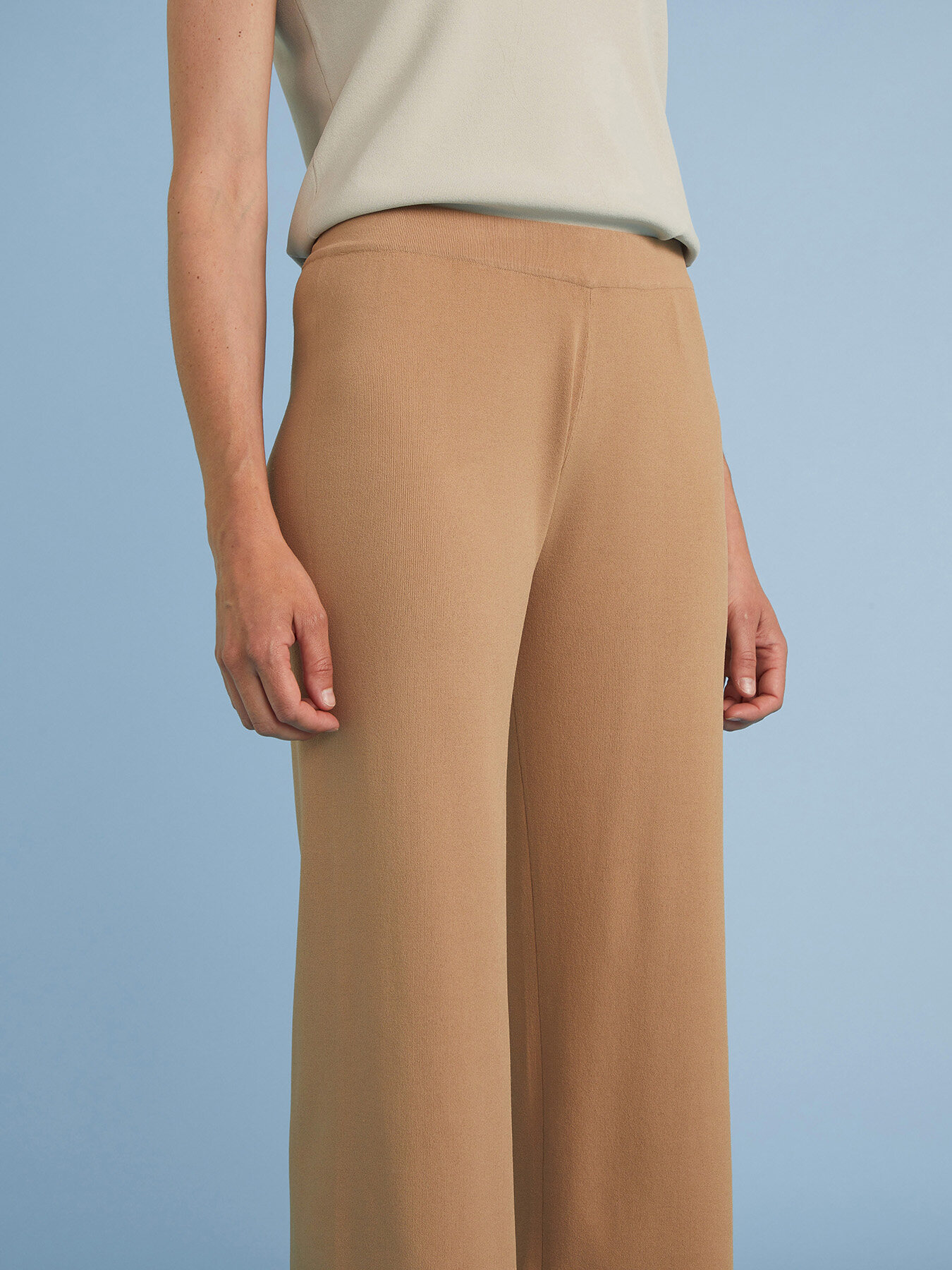Cropped tricot trousers image number 3