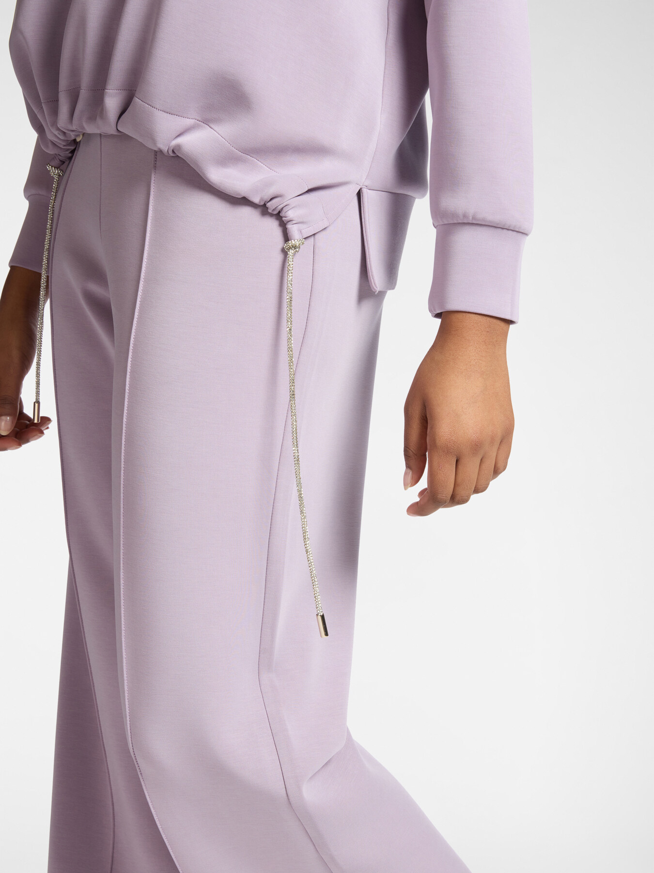 Sweatshirt aus Scuba mit Monogramm-Logo image number 4