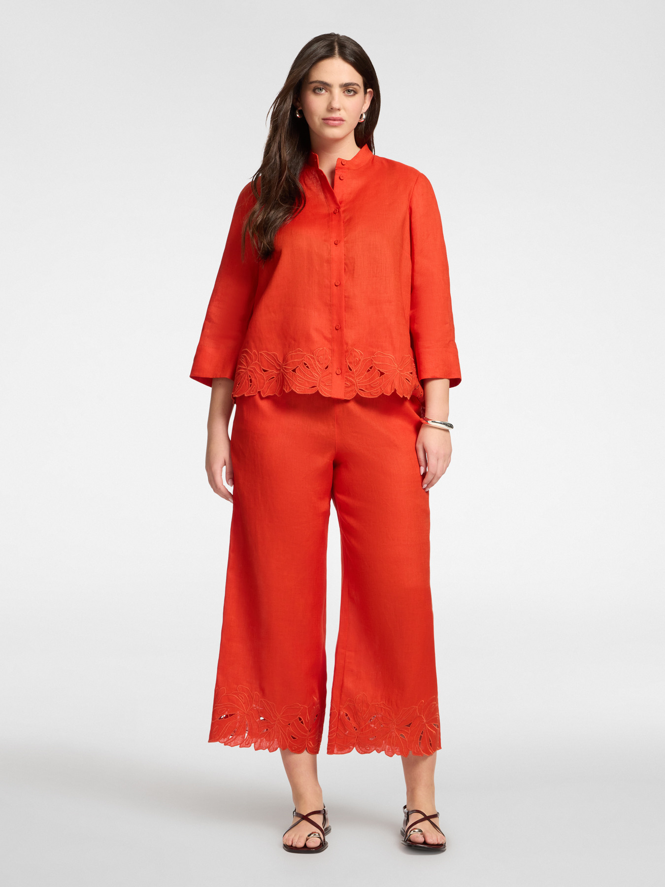 Linen shirt with embroidery image number 2