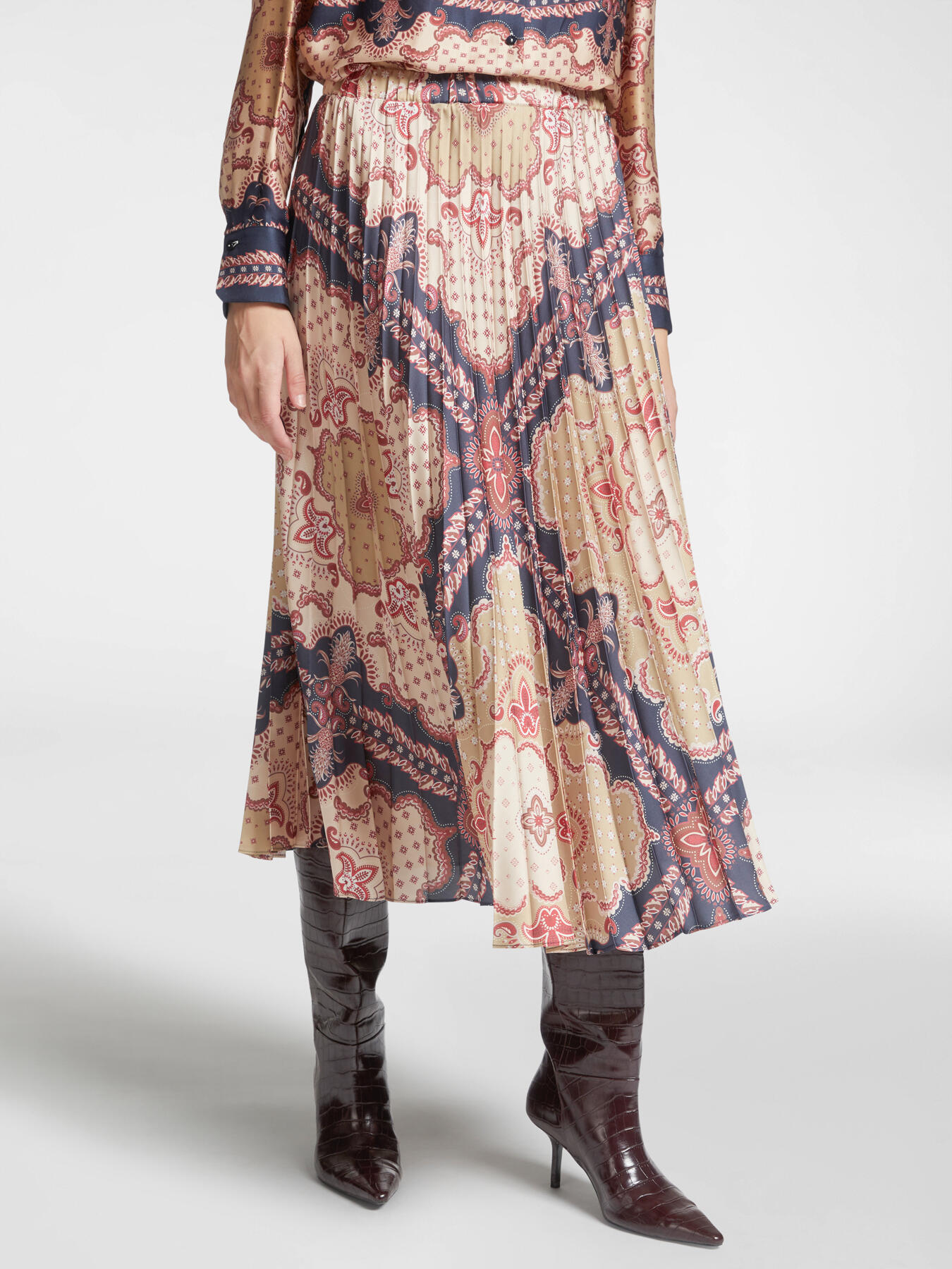 Jupe pliss&eacute;e imprim&eacute;e image number 2