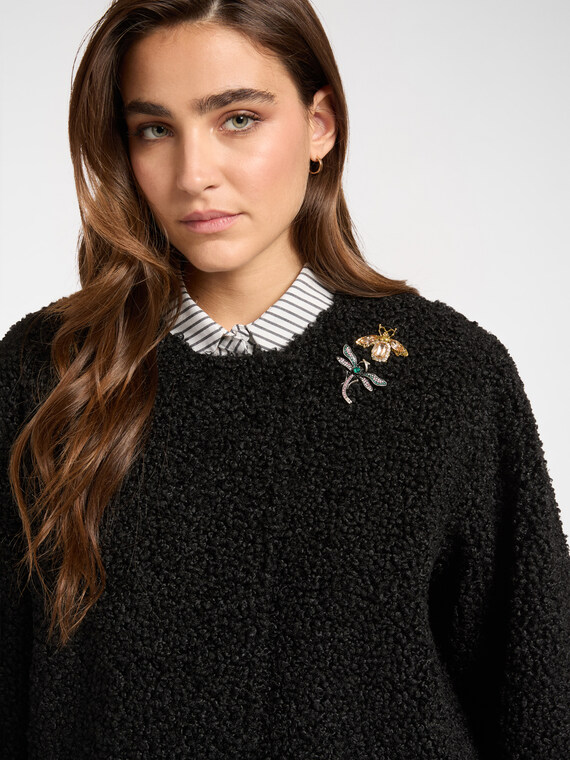 Plüschjacke mit Pins