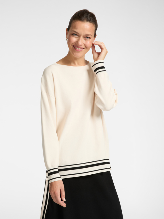 Maglia con bordi a righe