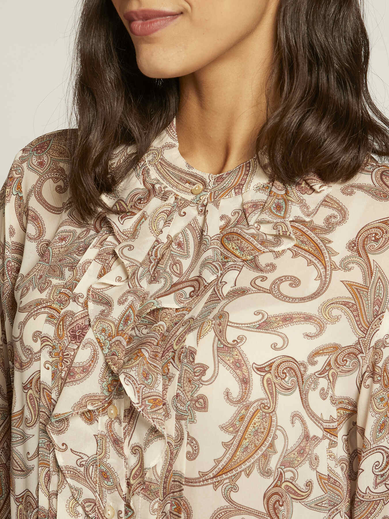 Bedruckte Hemdbluse mit Falten und Jabot image number 3