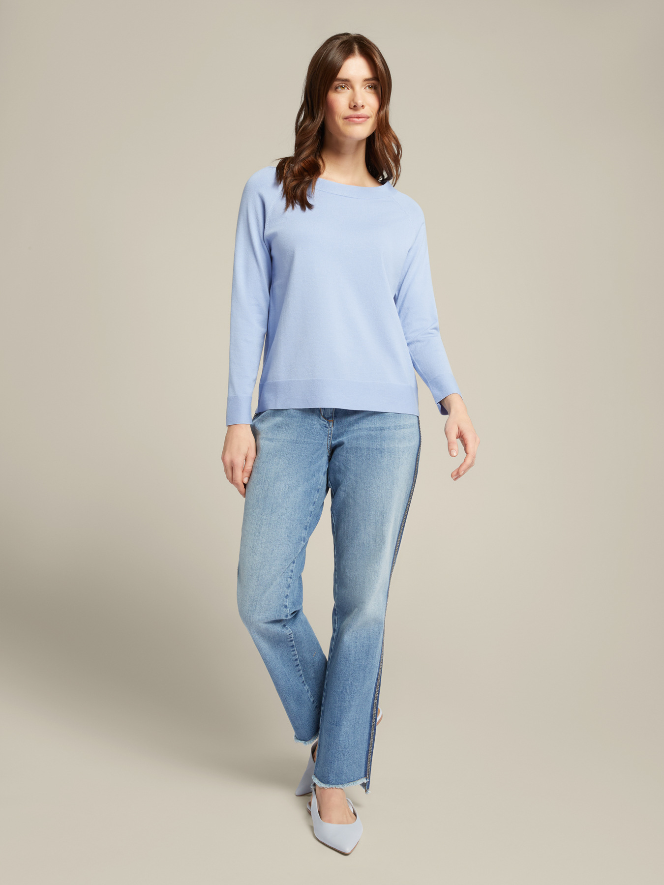 Jersey b&aacute;sico con escote de barco image number 3