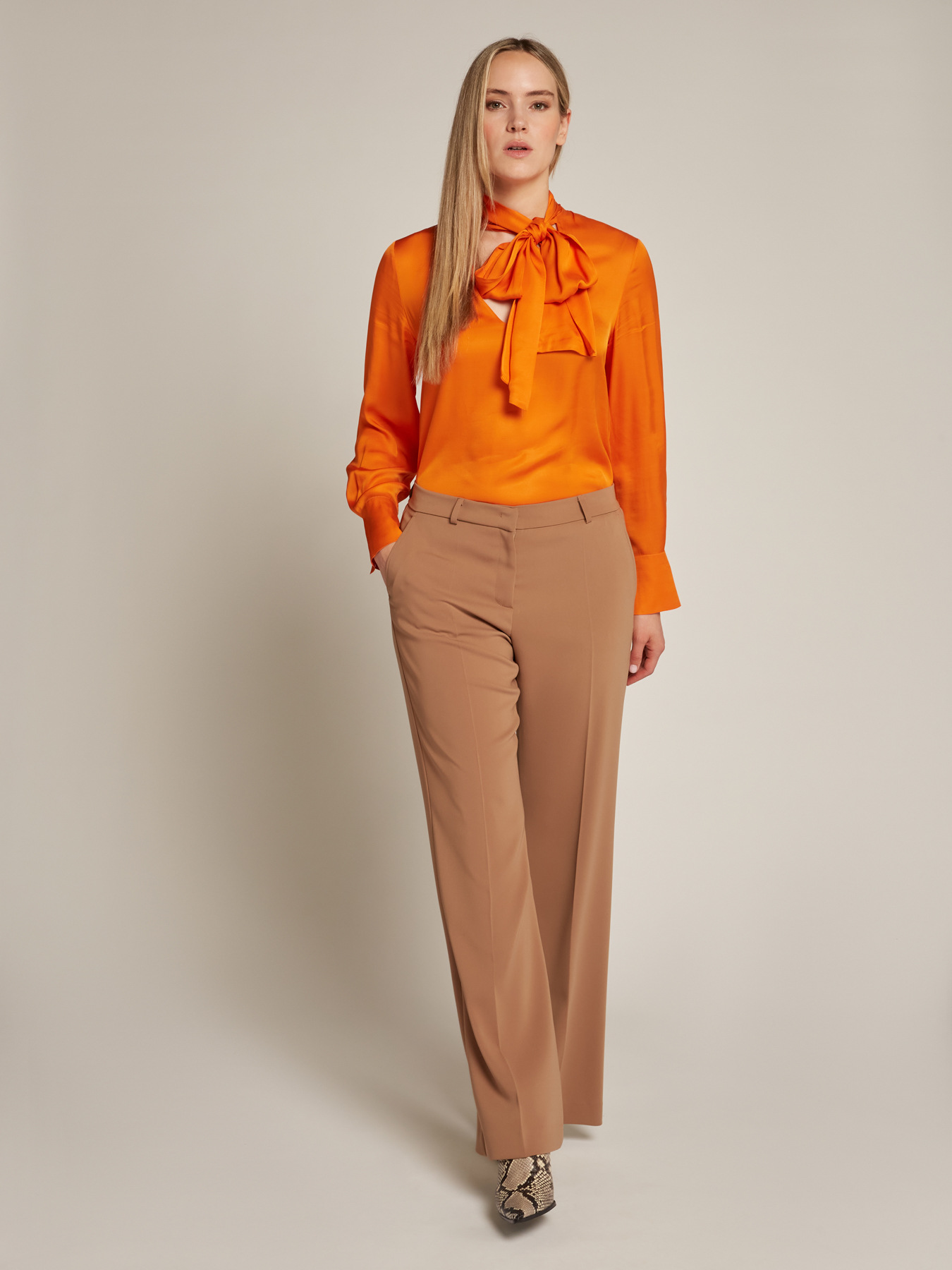Pantaloni in cady fluido stretch image number 0