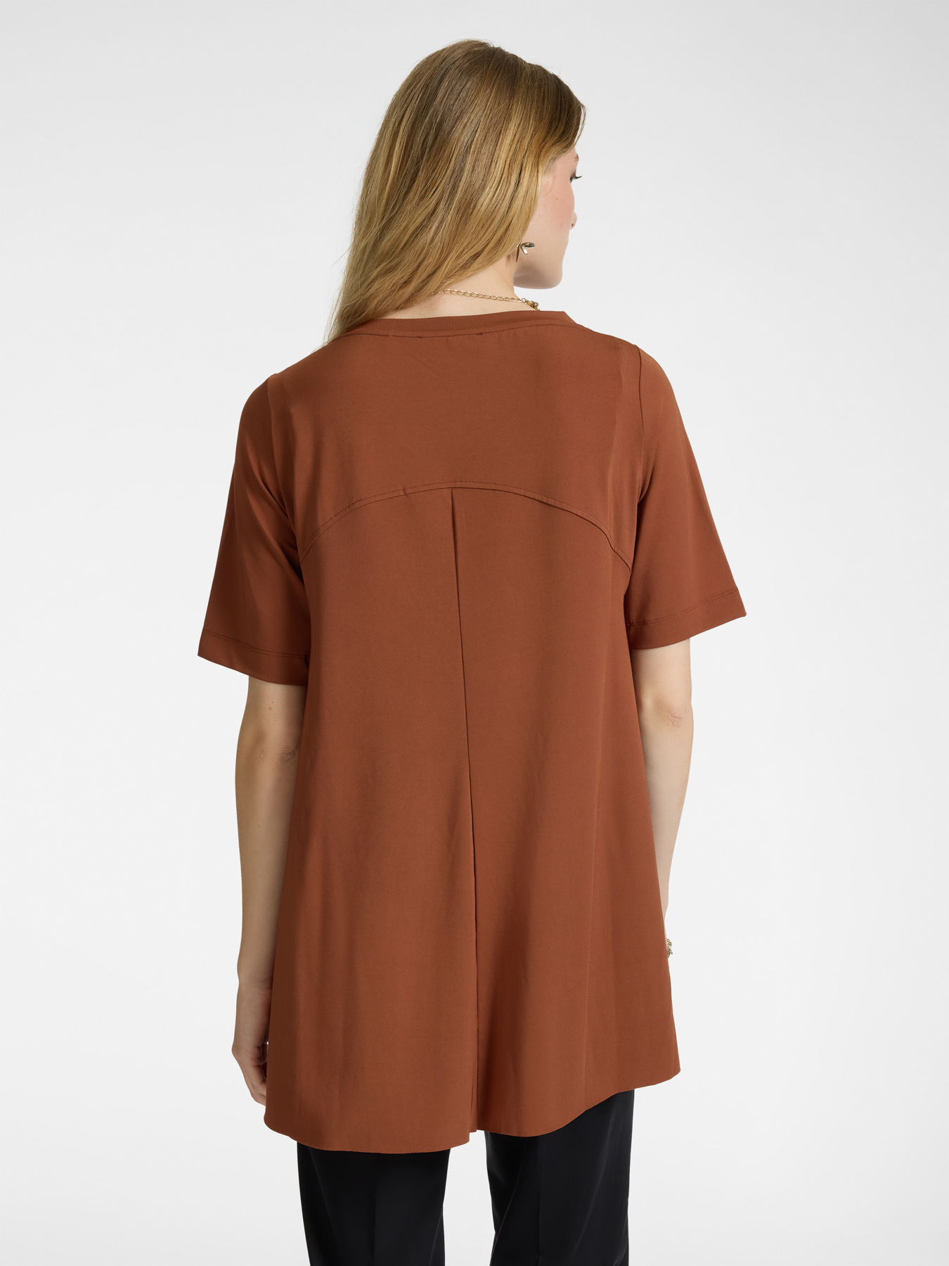 T-shirt lunga in jersey cr&ecirc;pe image number 1